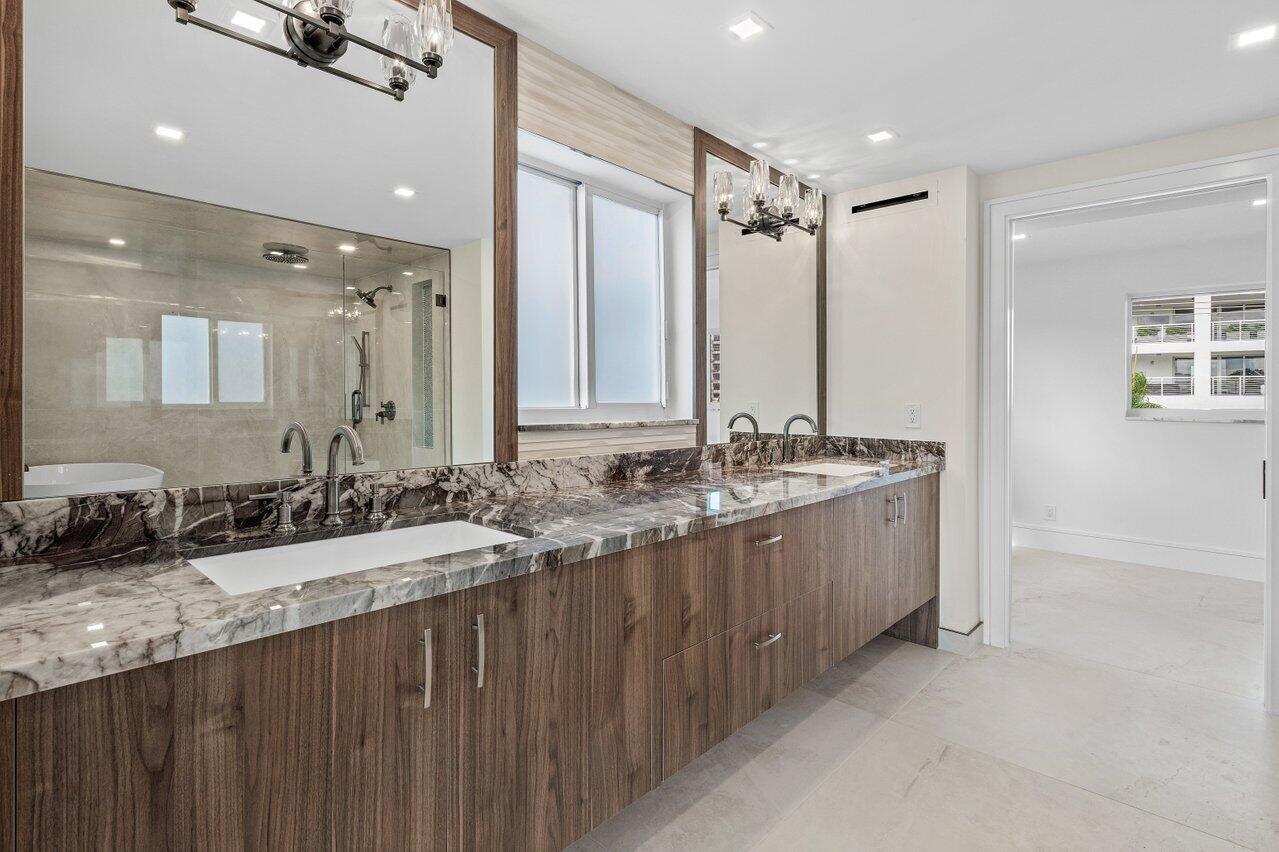 300 E Royal Palm Road 40a