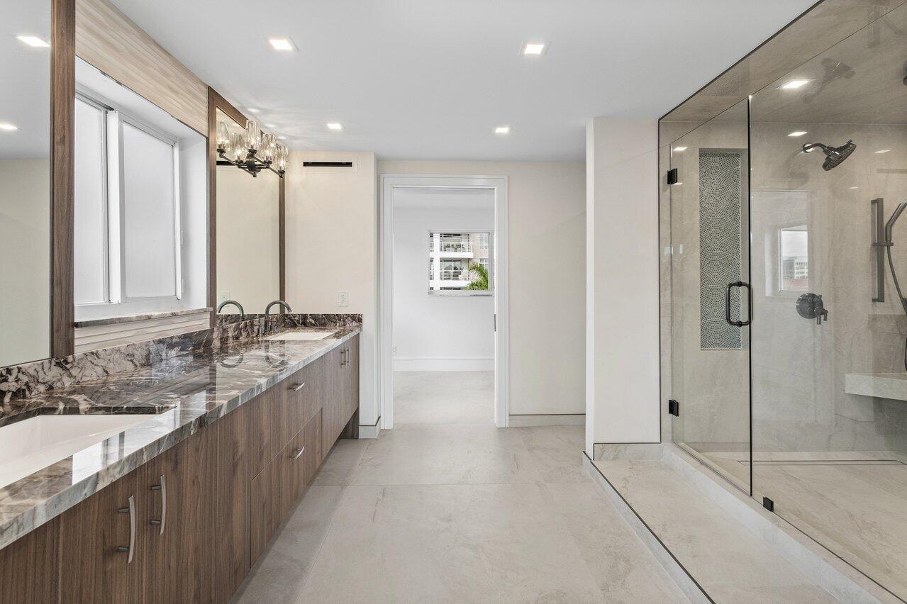 300 E Royal Palm Road 40a