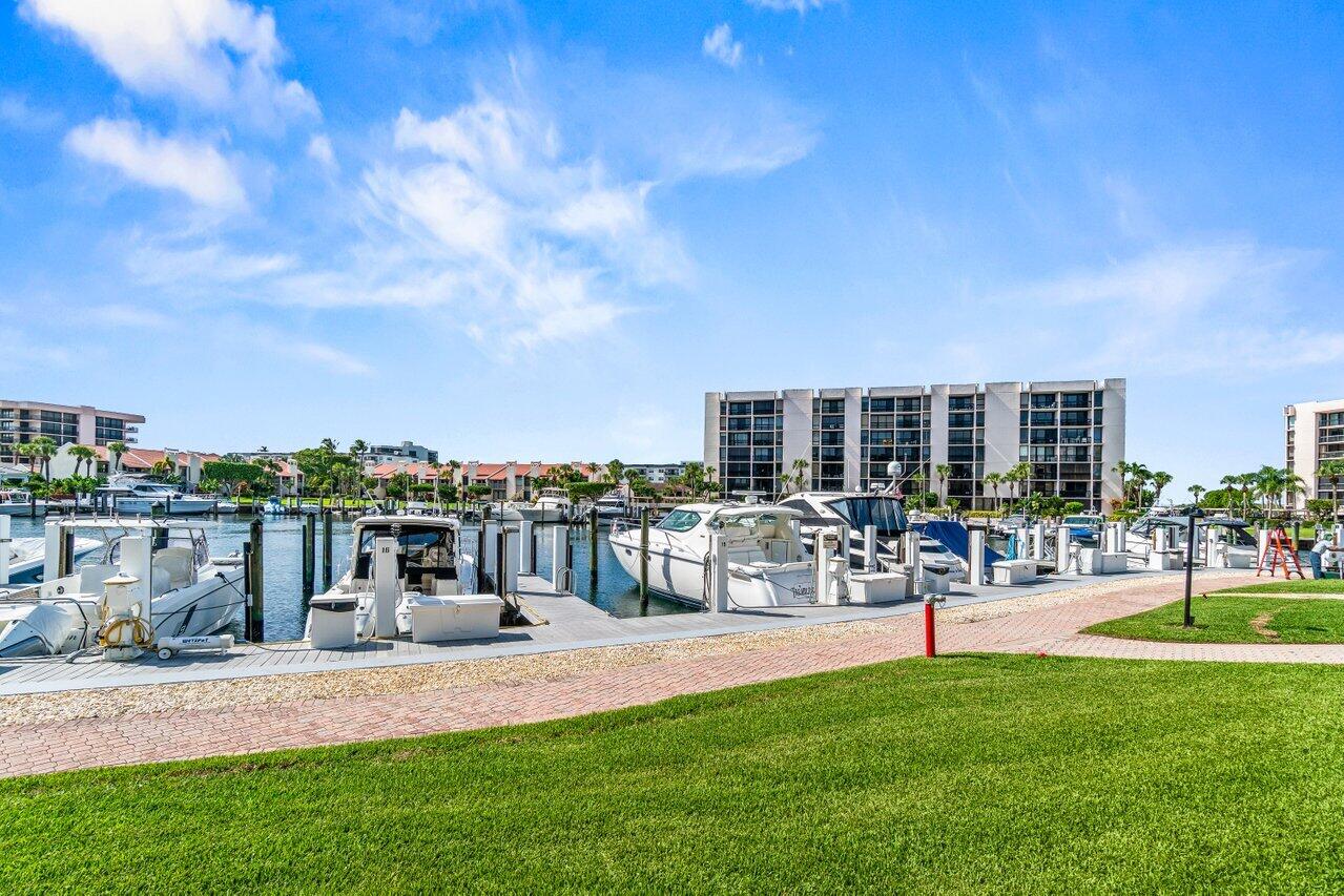 2707 N Ocean Boulevard 301-D