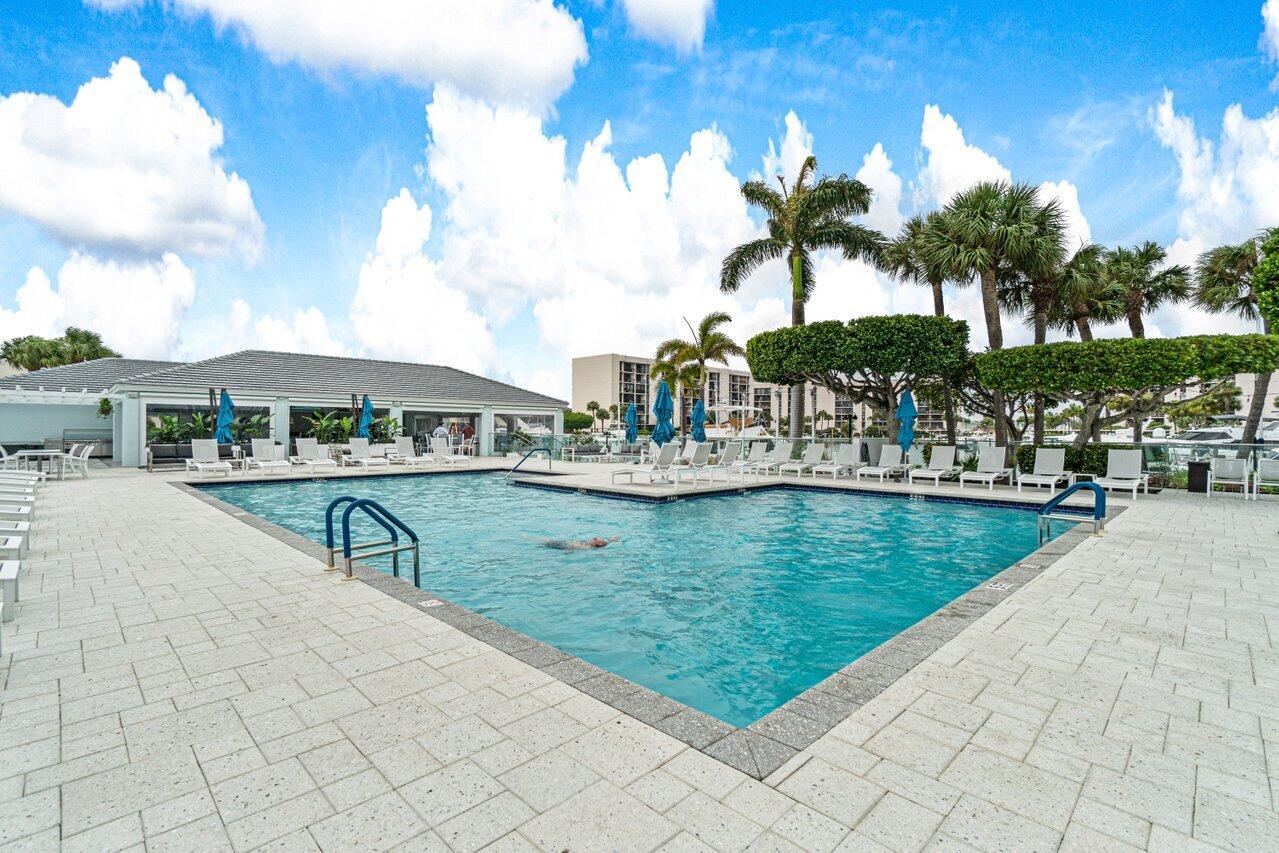 2707 N Ocean Boulevard 301-D
