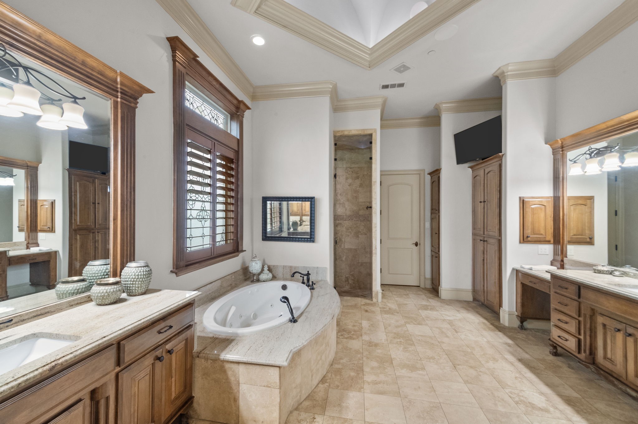 5201 Montclair Drive