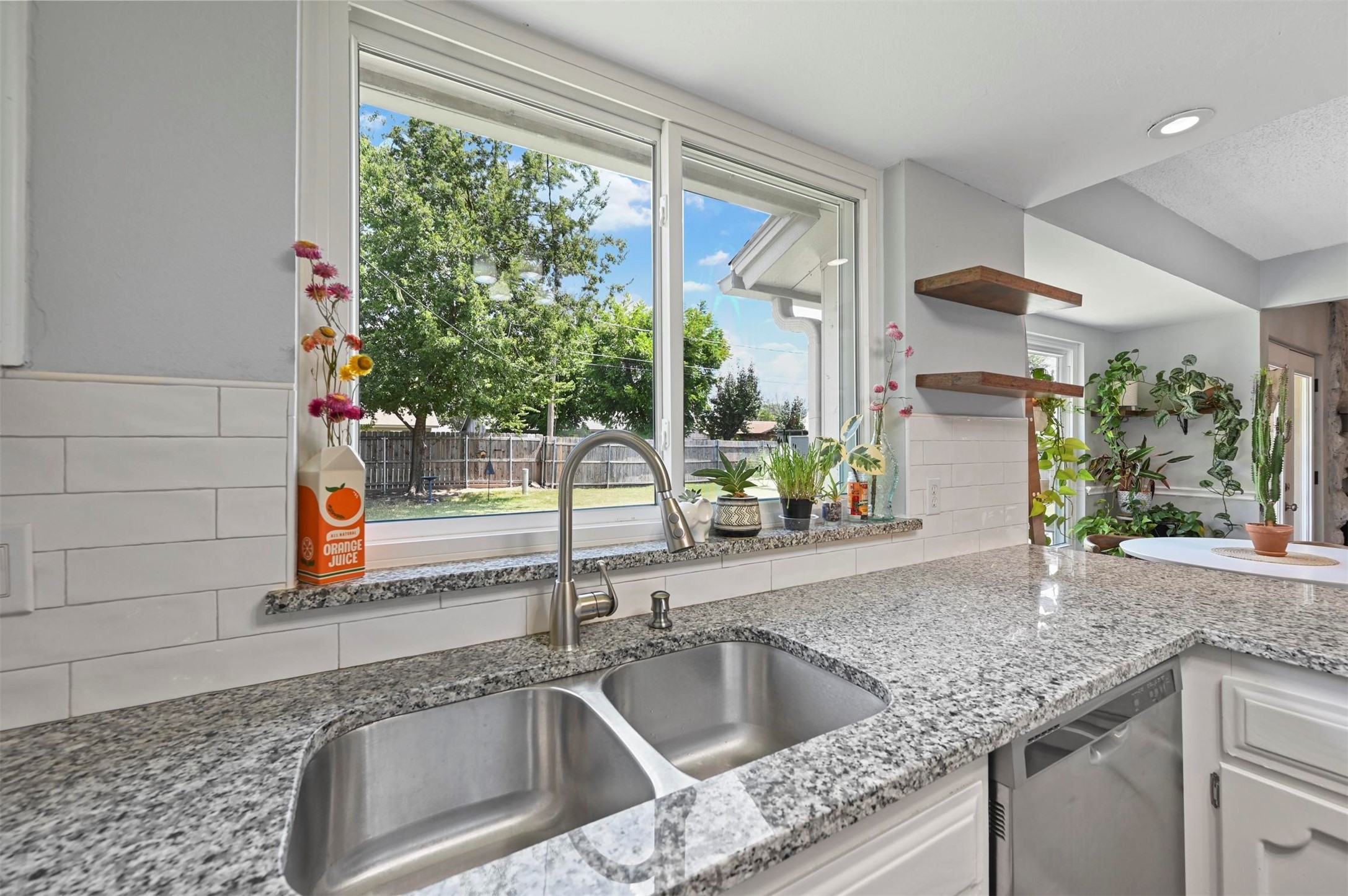 6372 Dorchester Trail