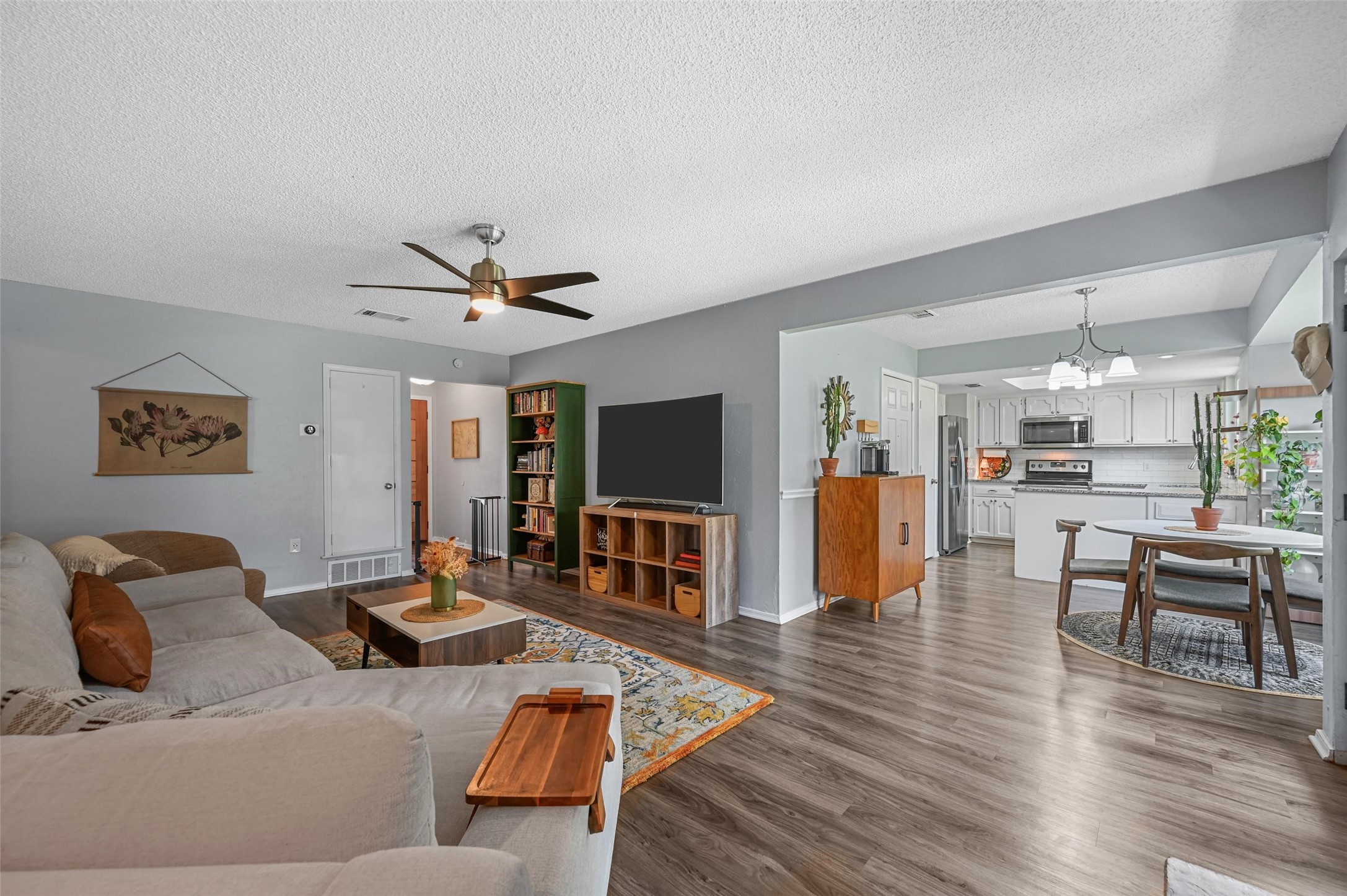 6372 Dorchester Trail