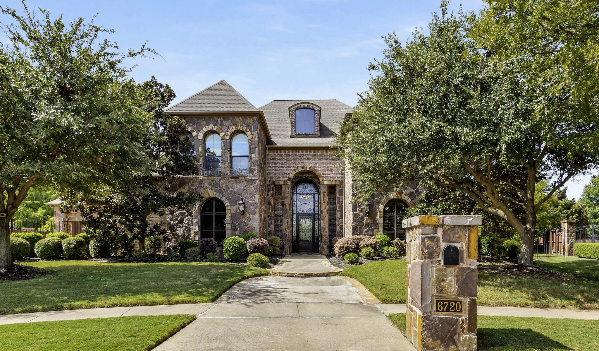 6720 St Moritz Parkway