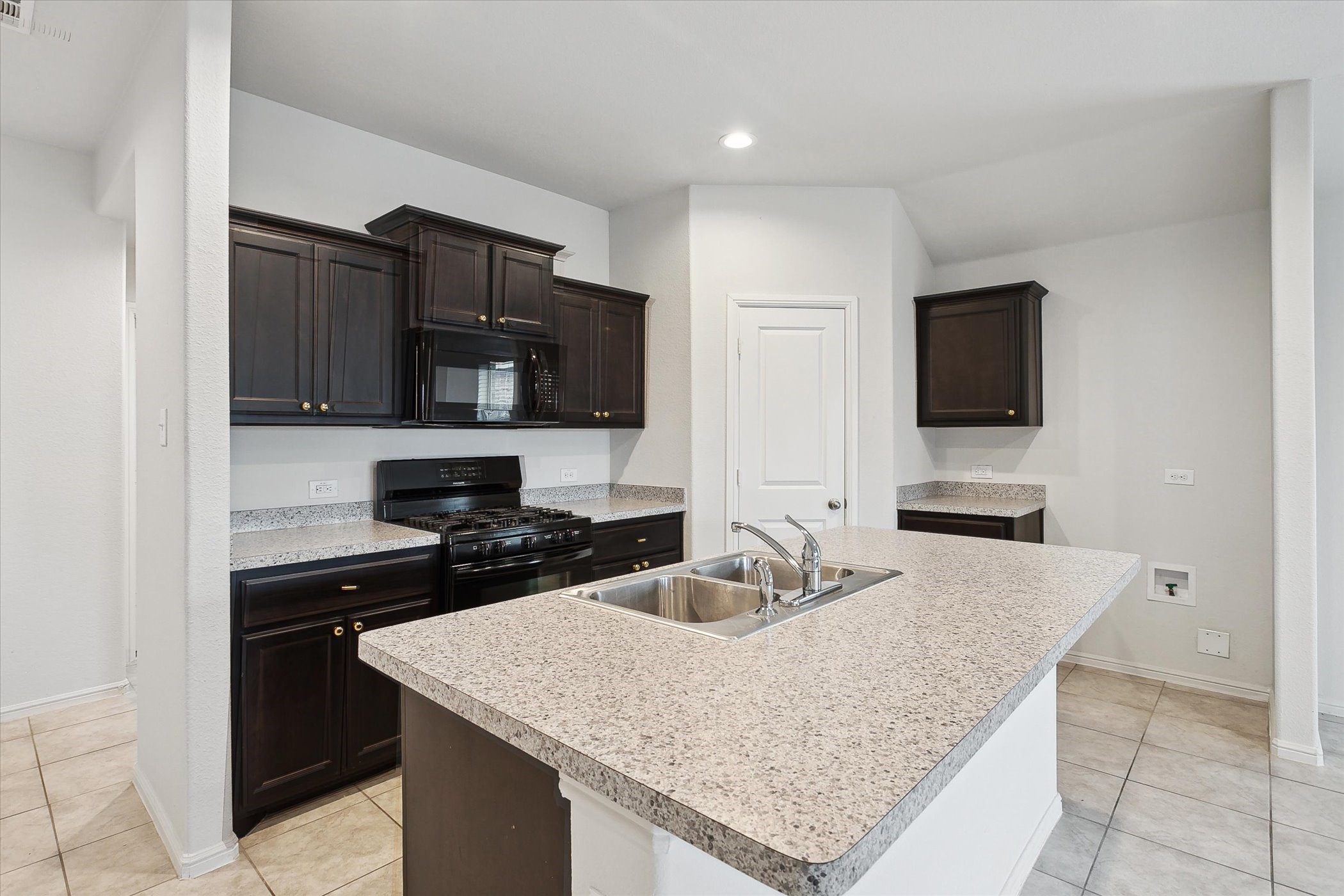 10386 Fort Belknap Trail