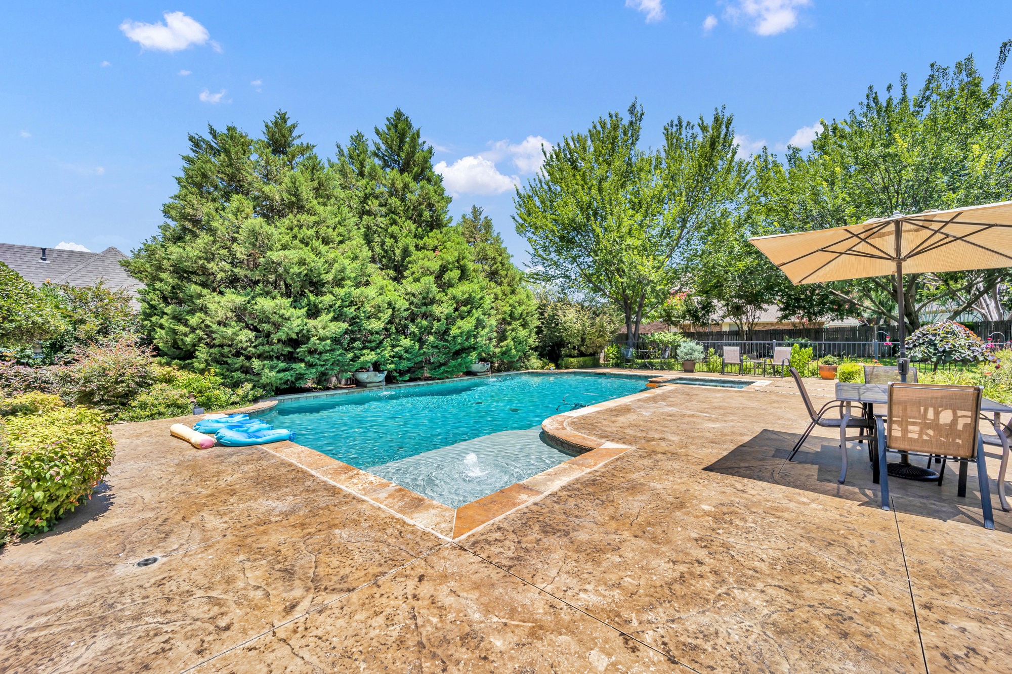 4203 Pembrooke Parkway W