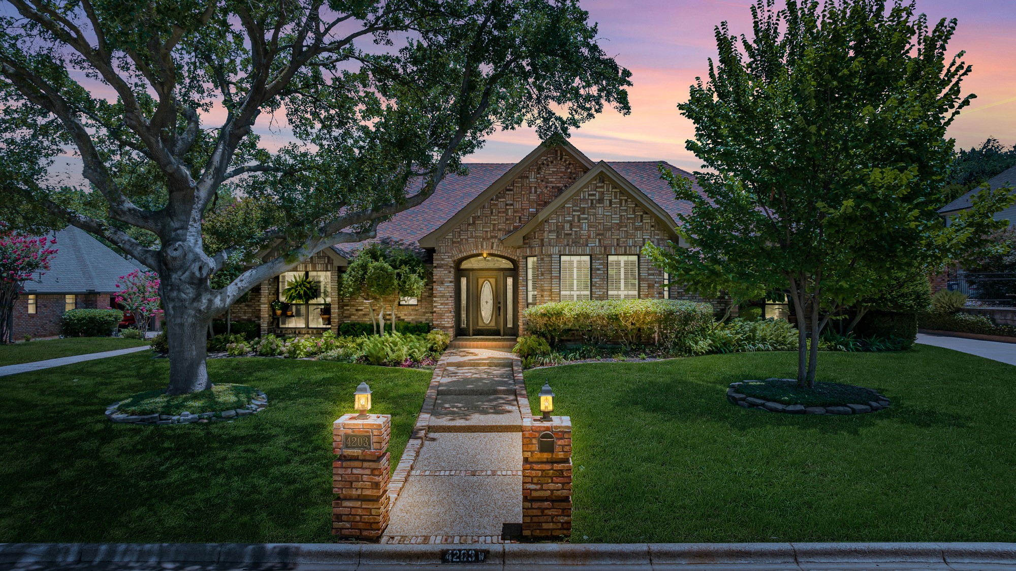 4203 Pembrooke Parkway W