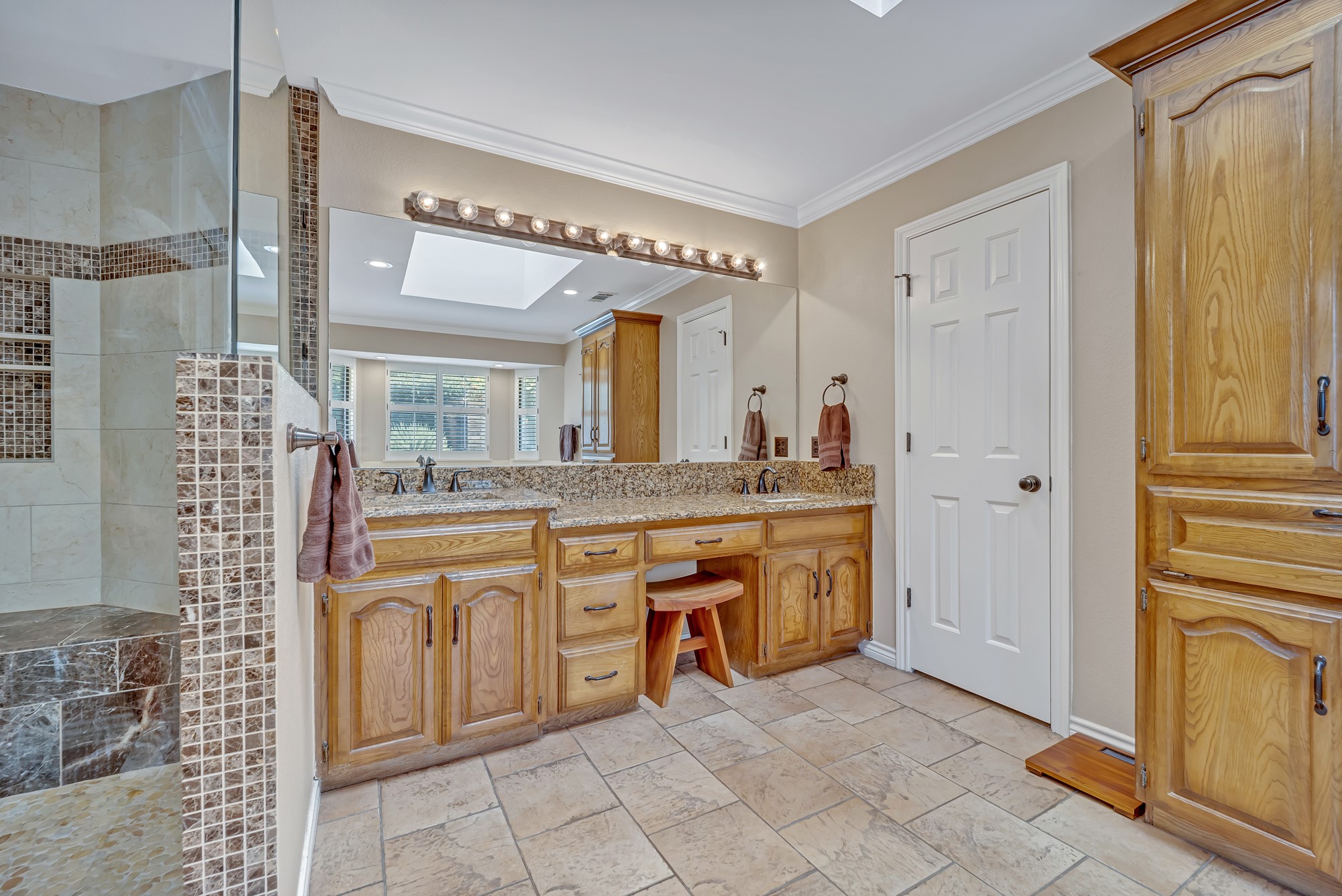 4203 Pembrooke Parkway W