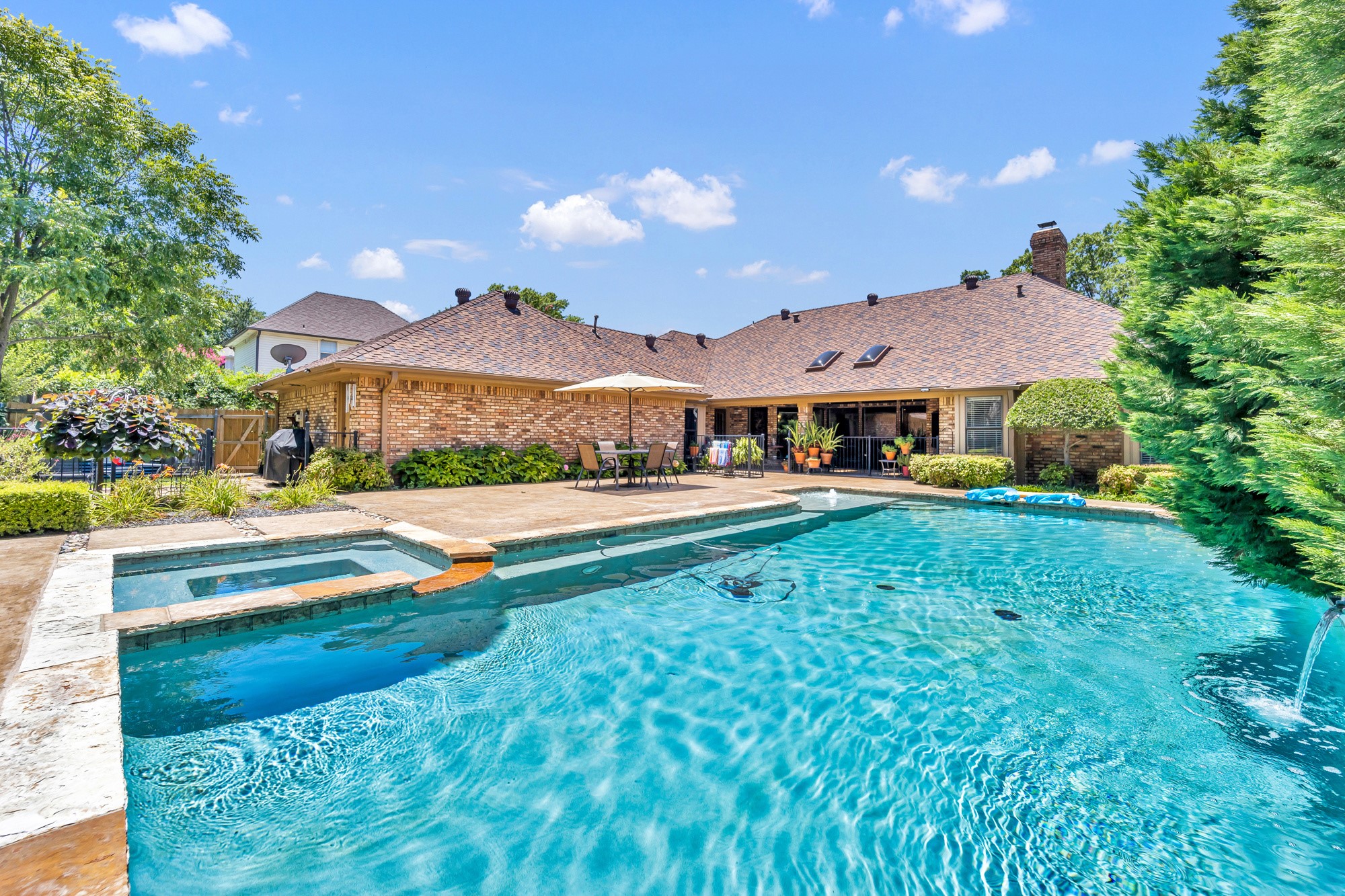 4203 Pembrooke Parkway W