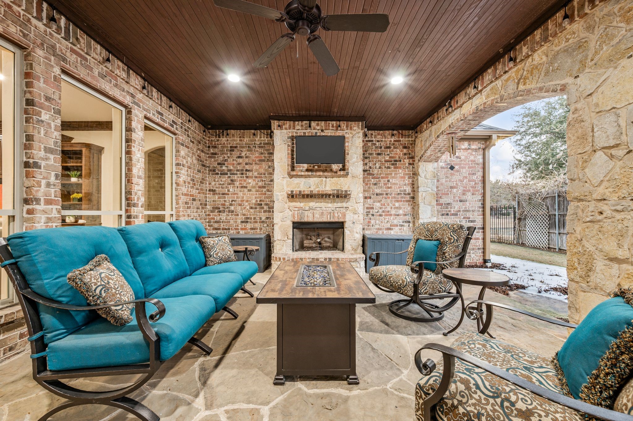 2404 Arbor Gate Lane