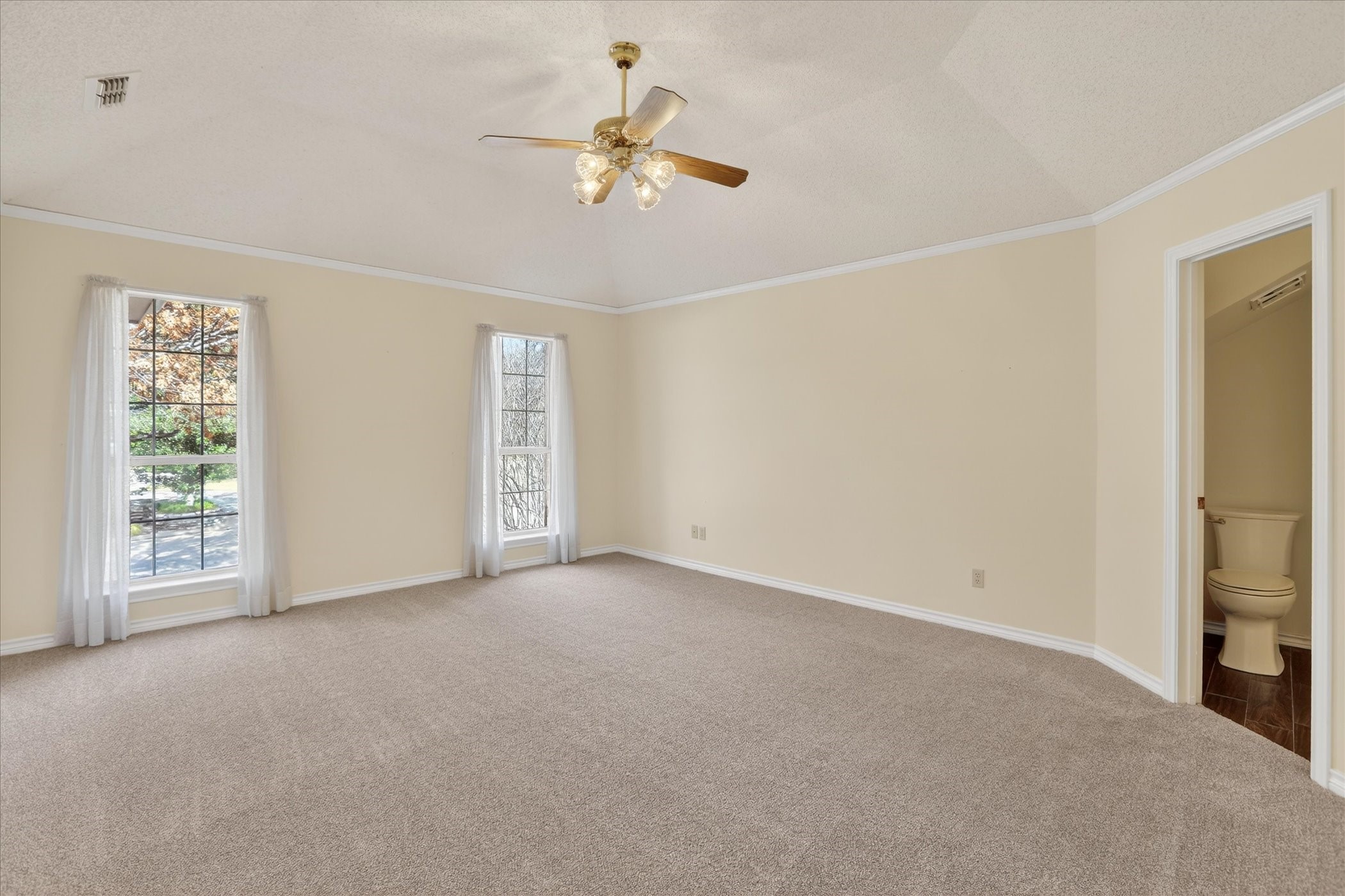 3403 Crossgate Circle S