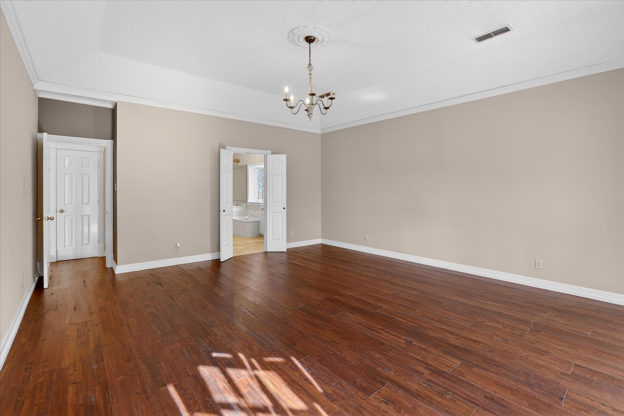 3403 Crossgate Circle S