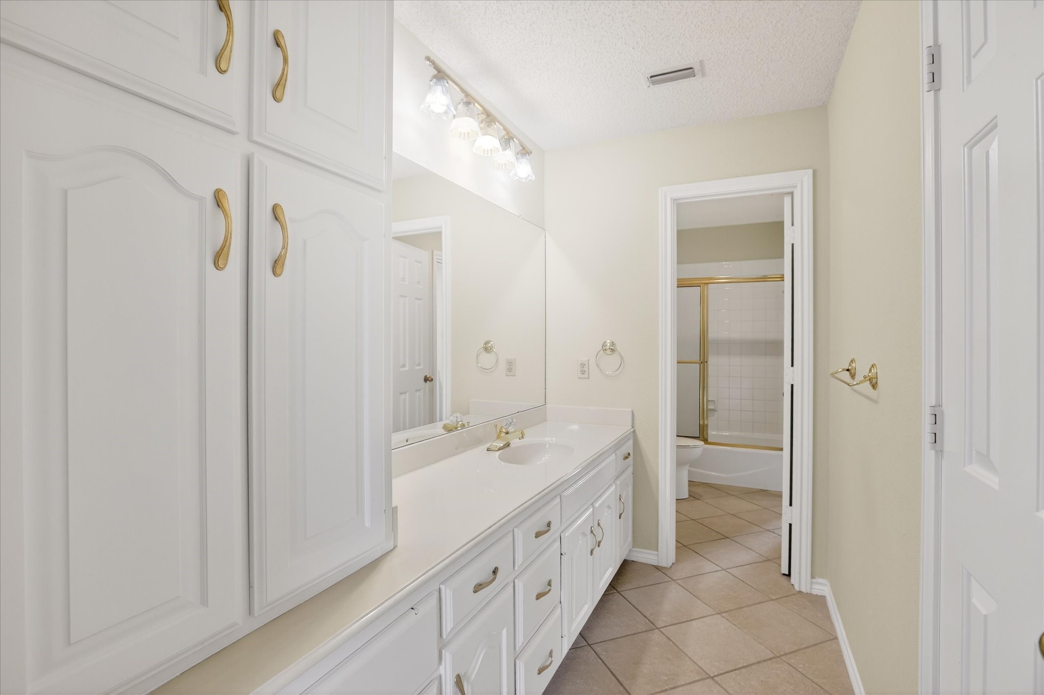 3403 Crossgate Circle S