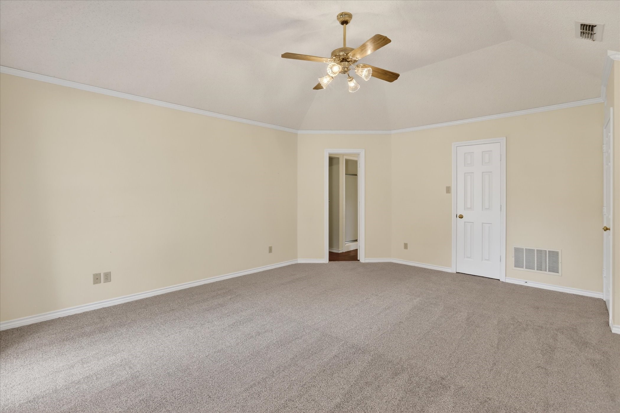 3403 Crossgate Circle S