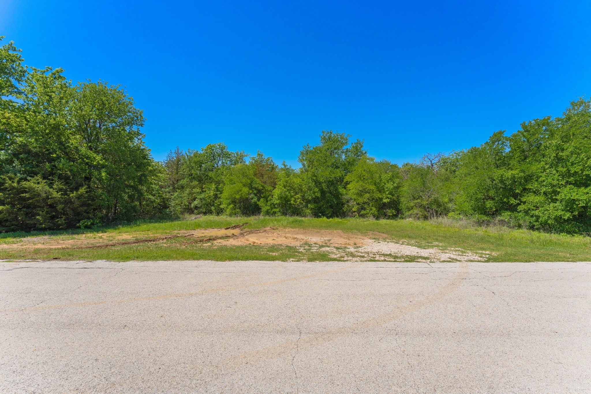 8801 Indian Knoll Trail