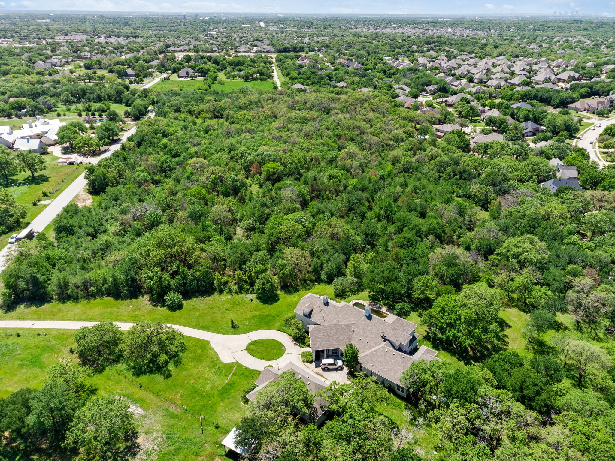 8801 Indian Knoll Trail
