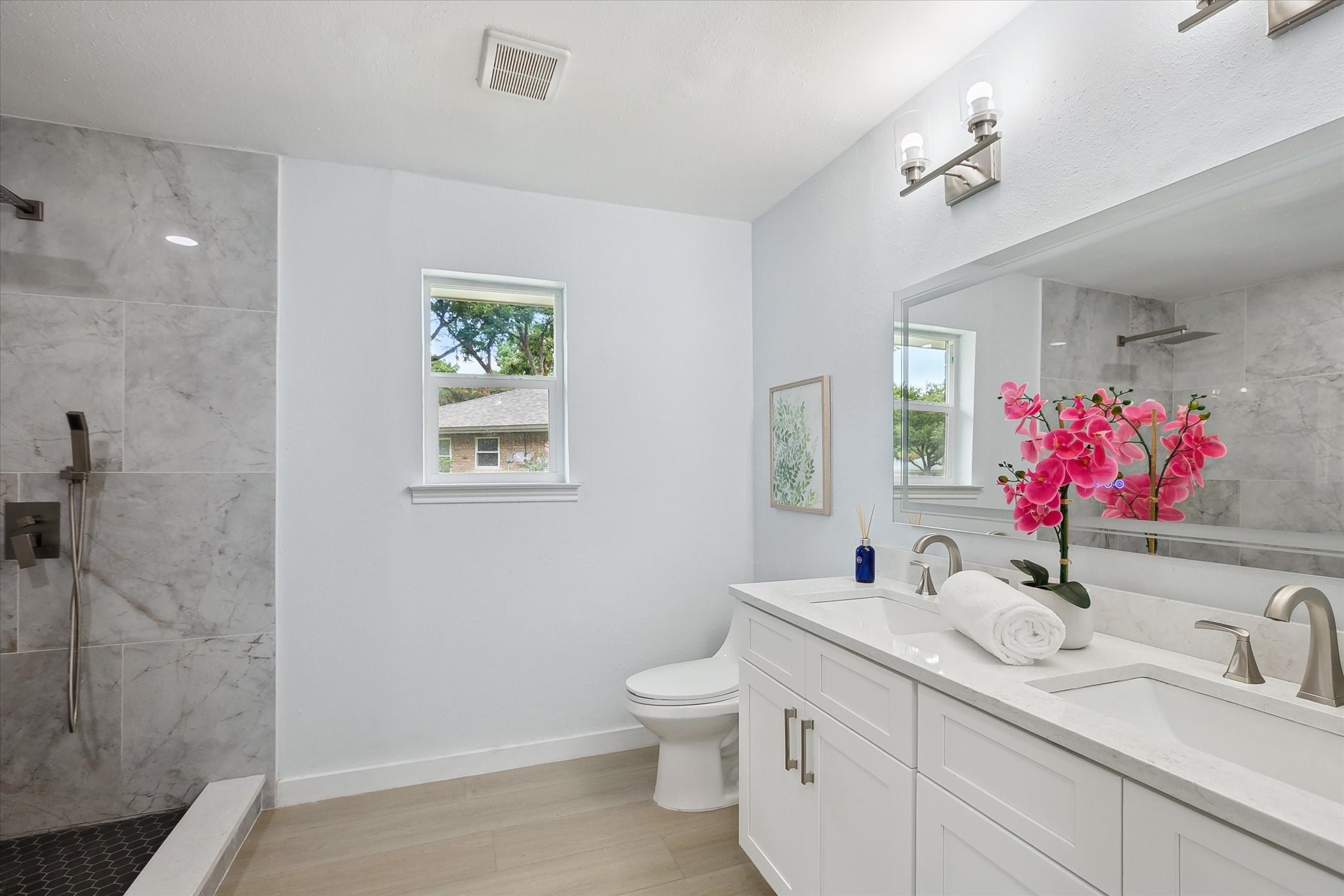2204 Winewood Lane