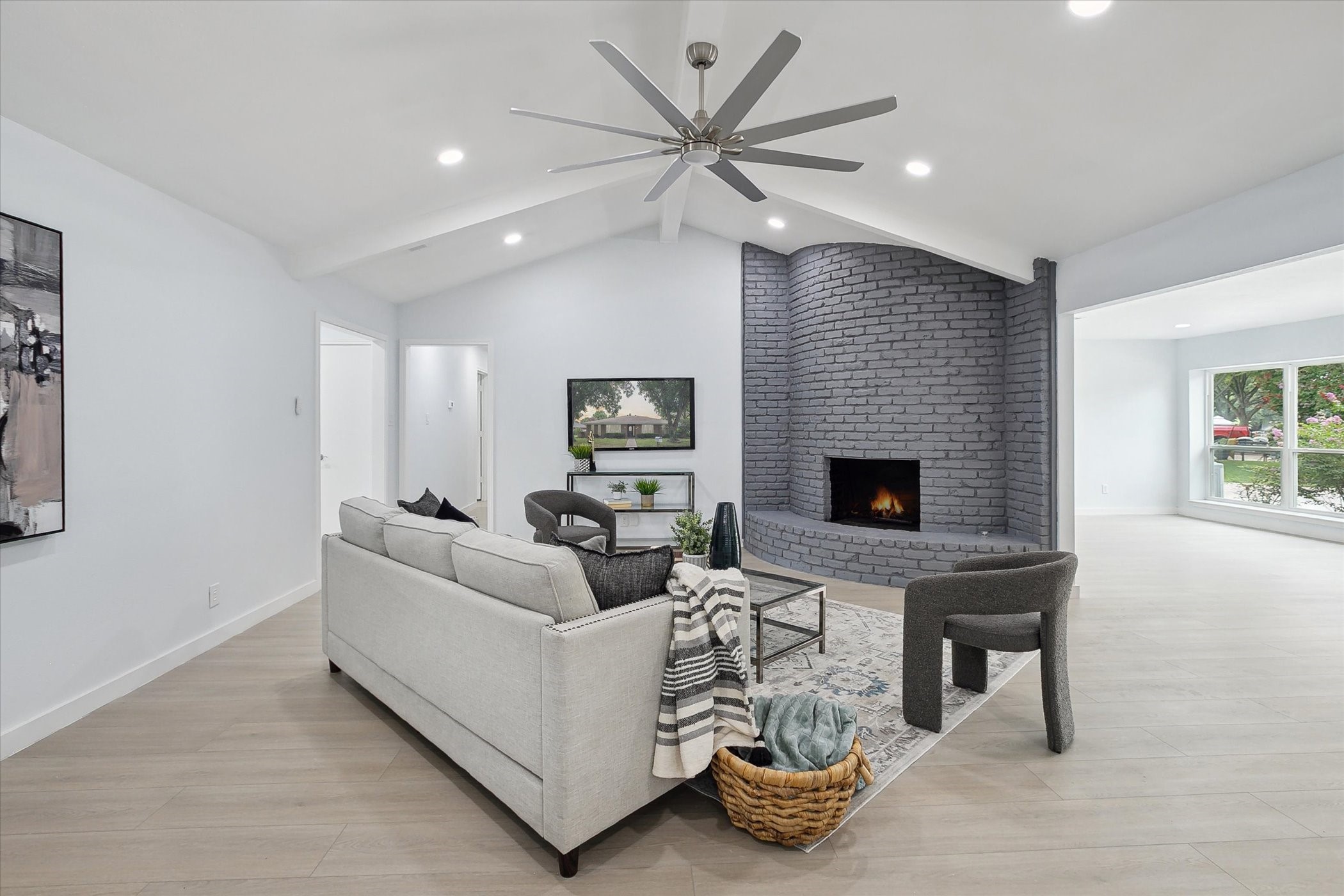 2204 Winewood Lane