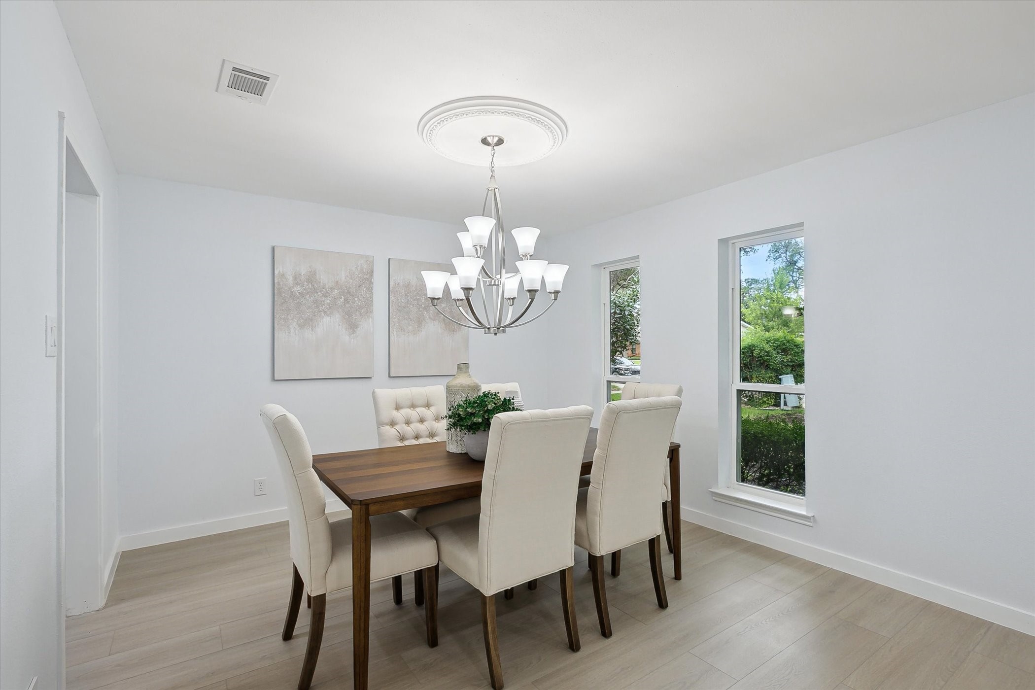 2204 Winewood Lane
