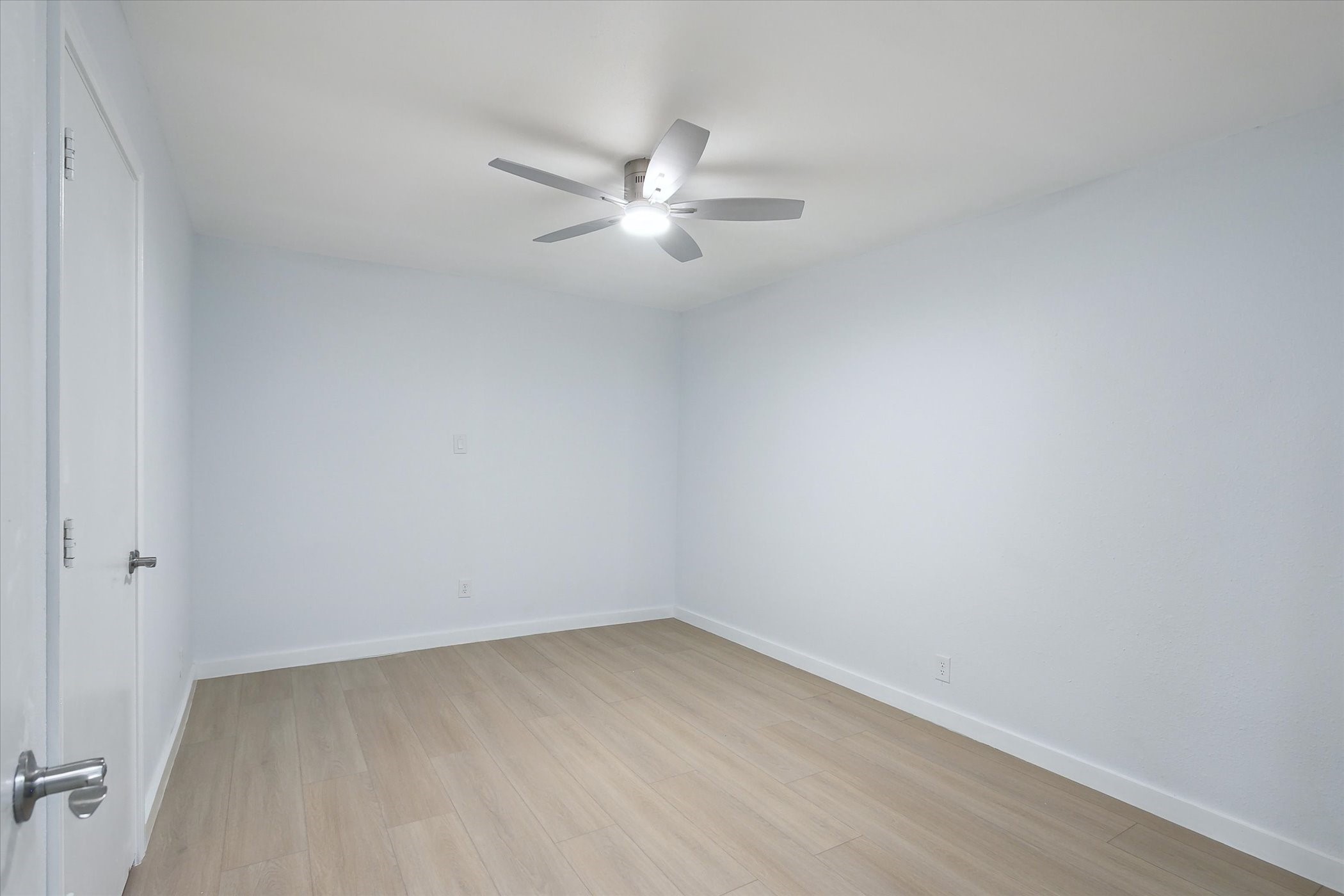 2204 Winewood Lane