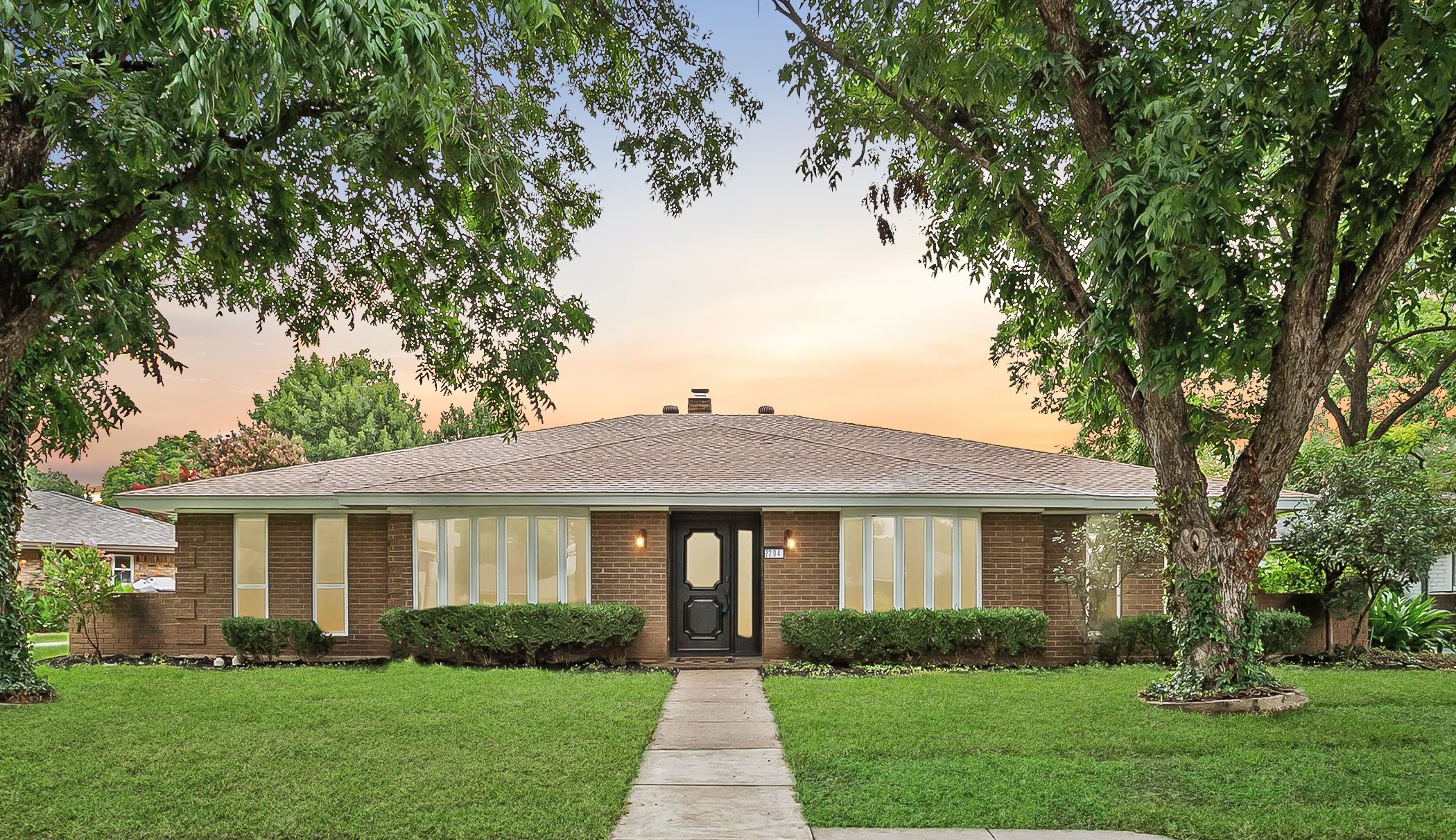 2204 Winewood Lane