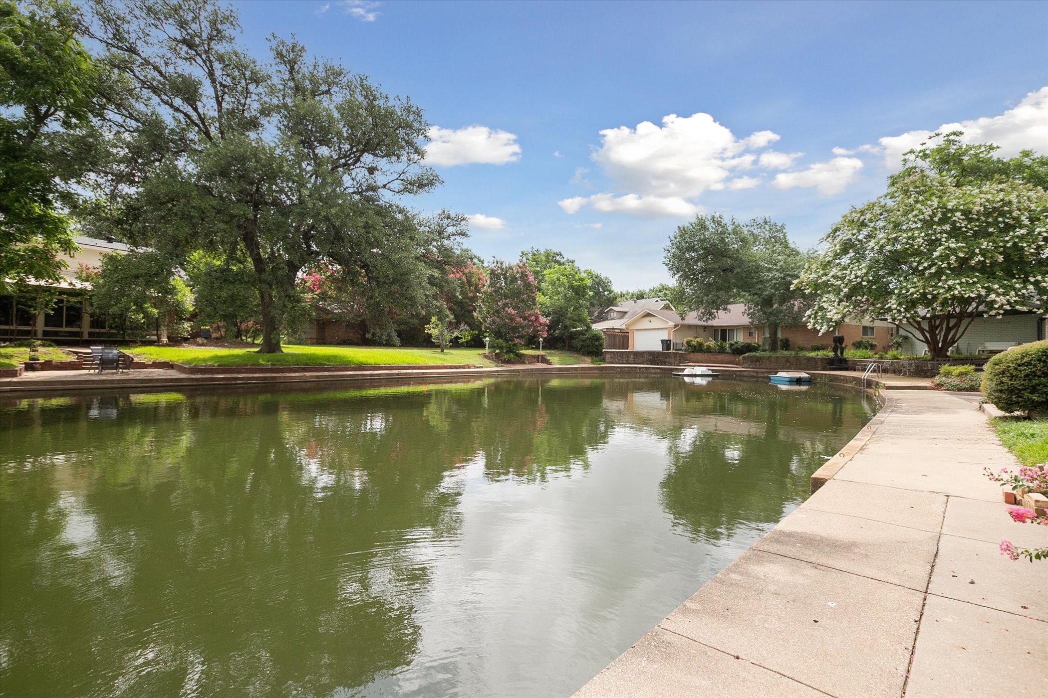 2204 Winewood Lane