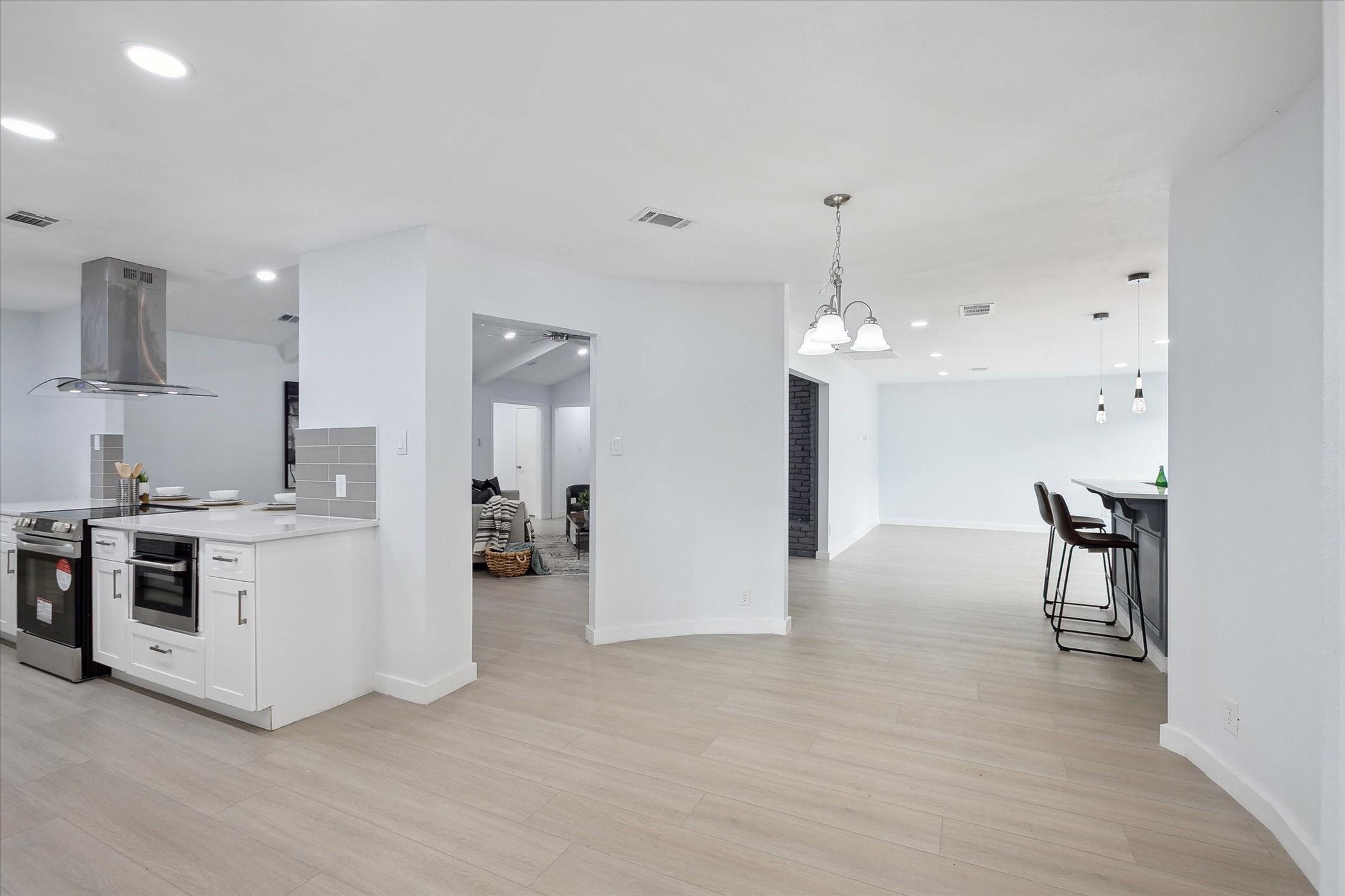 2204 Winewood Lane