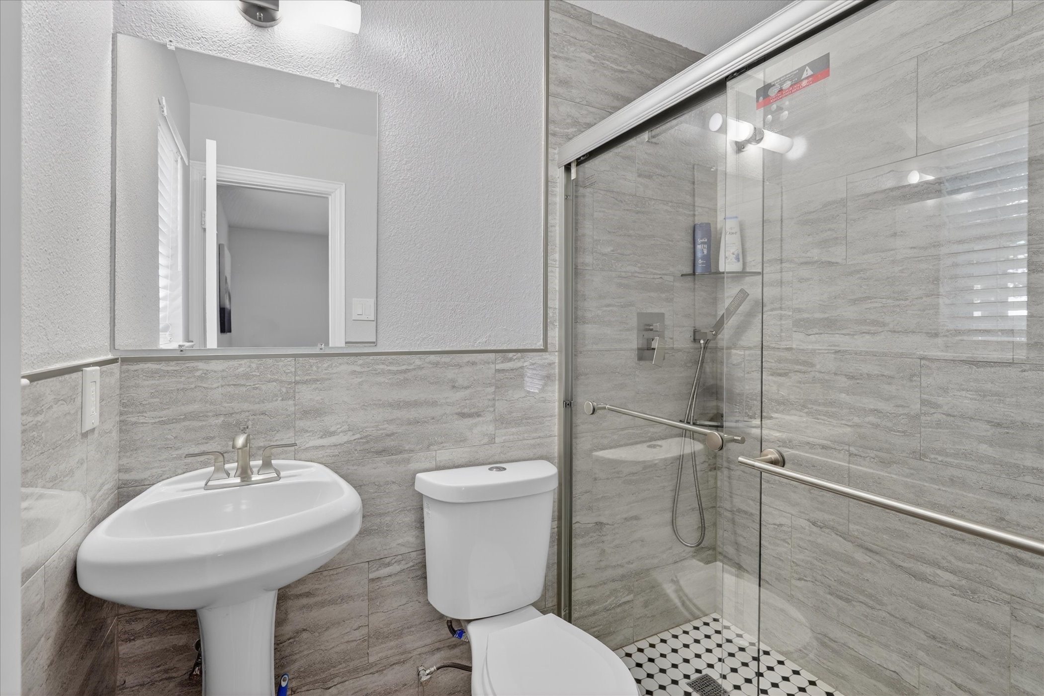 1004 Woodbrook Street