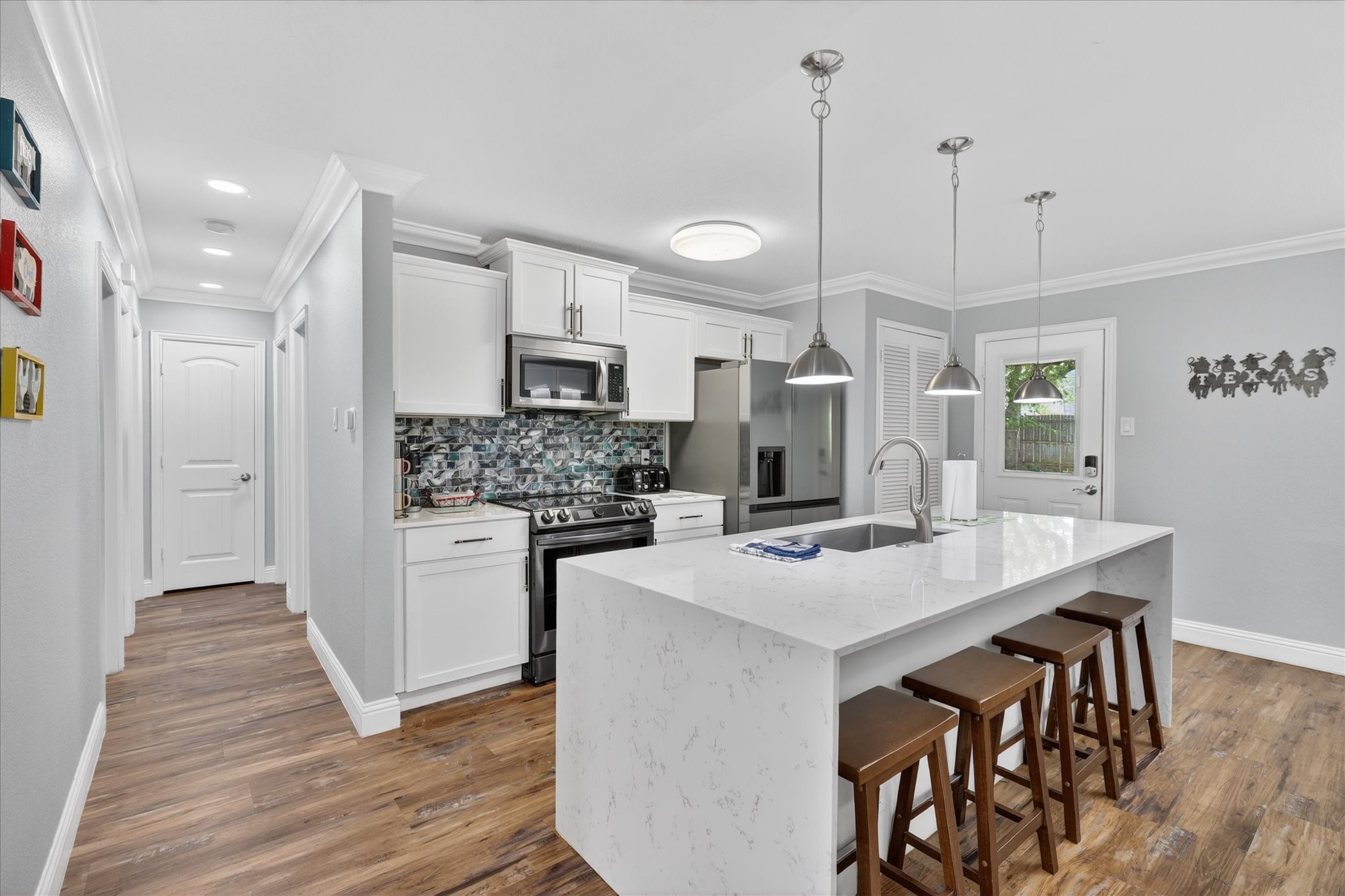 1004 Woodbrook Street