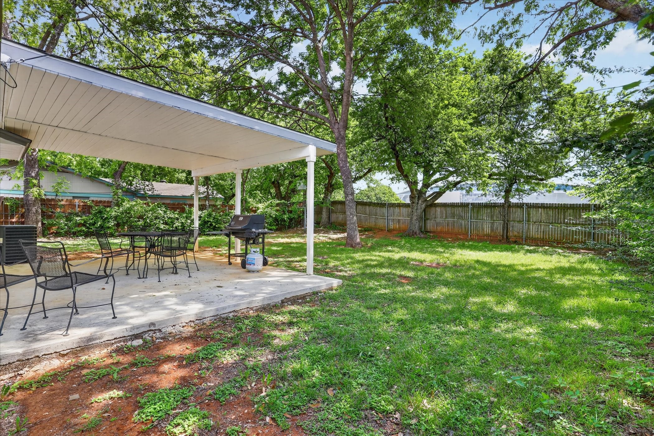 1004 Woodbrook Street