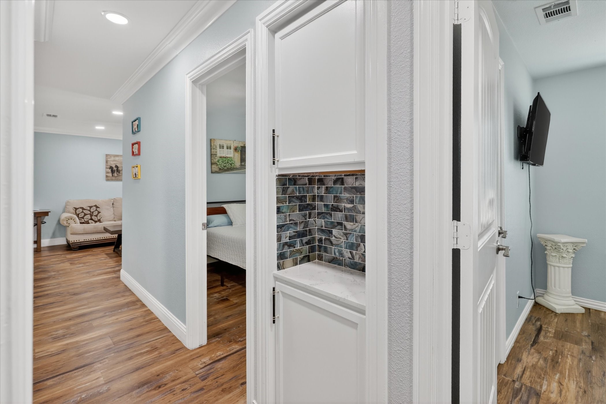 1004 Woodbrook Street