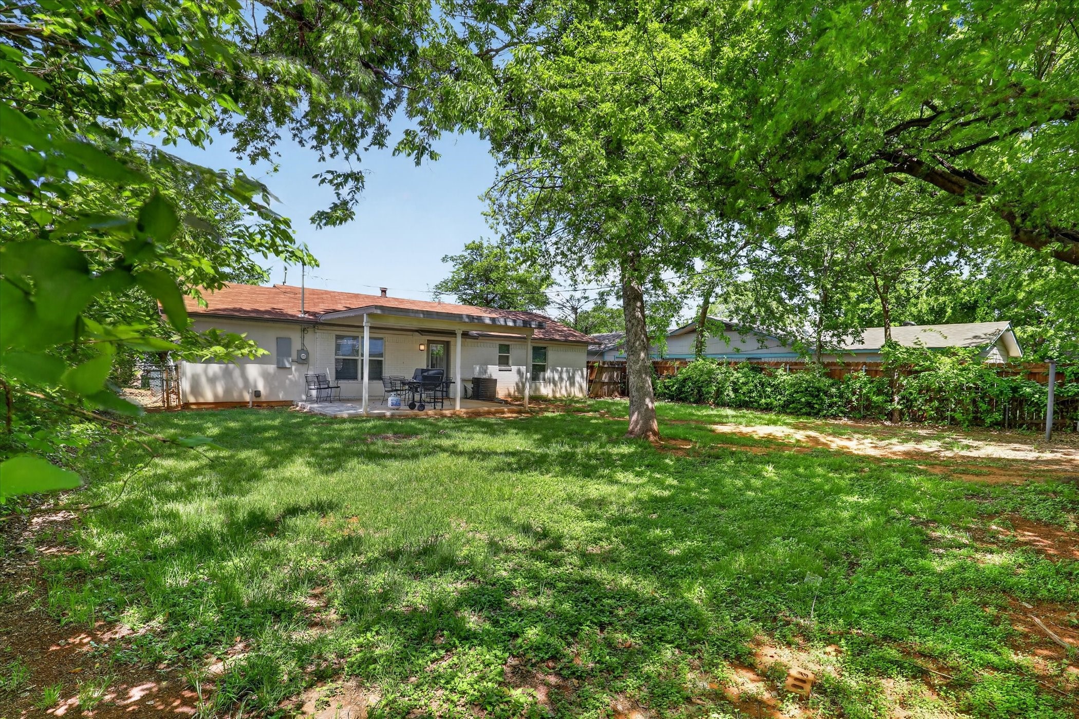 1004 Woodbrook Street
