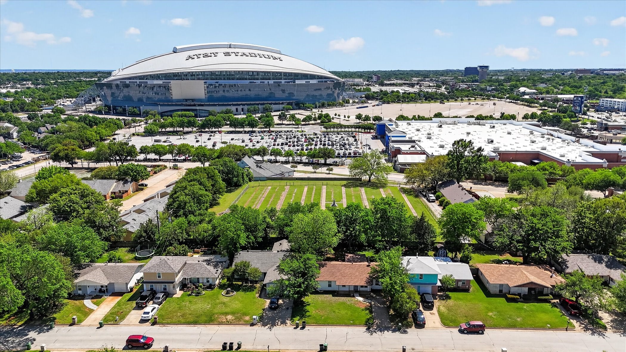 1004 Woodbrook Street