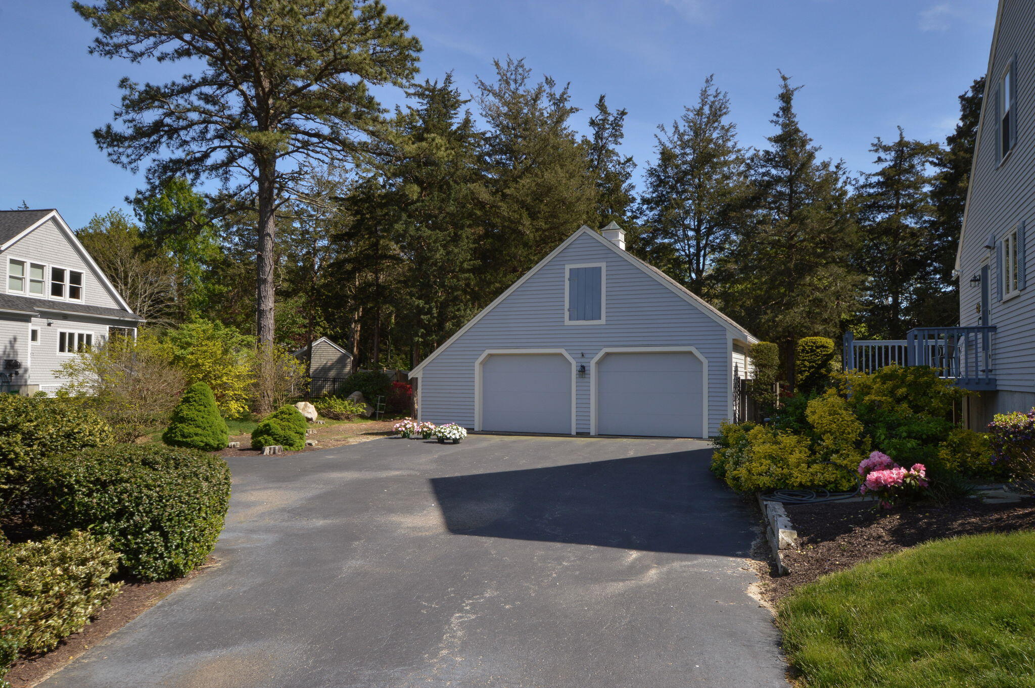 83 Colonial Way
