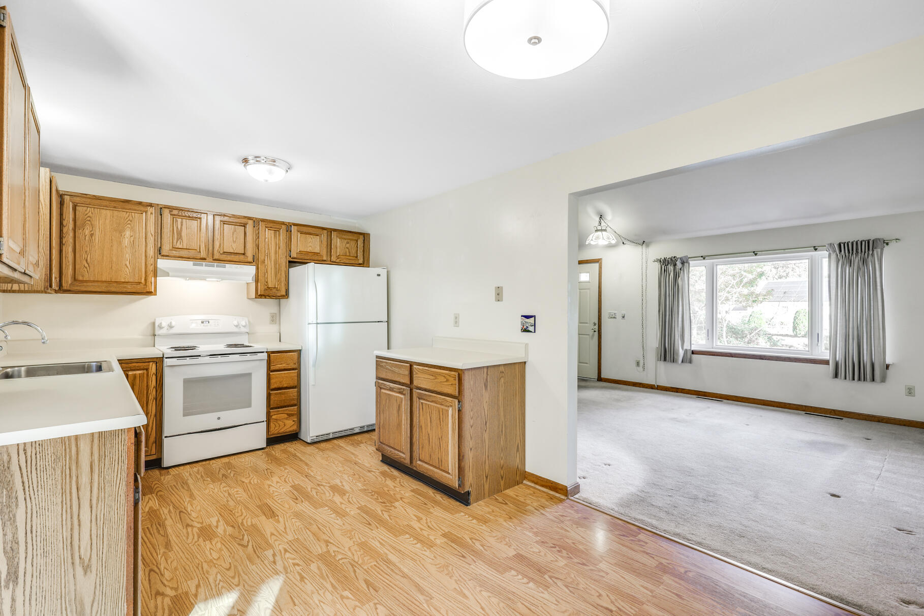 37 Wellesley Circle