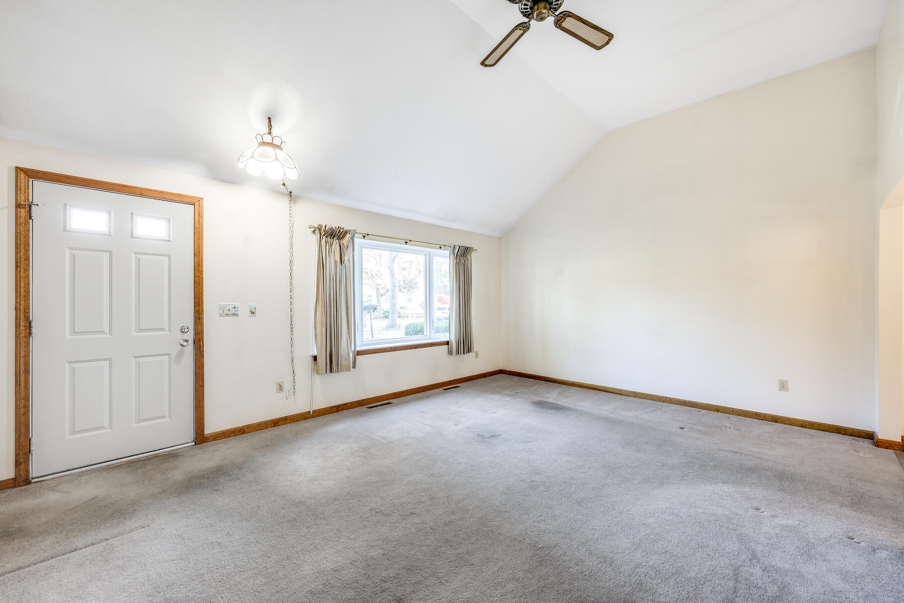 37 Wellesley Circle