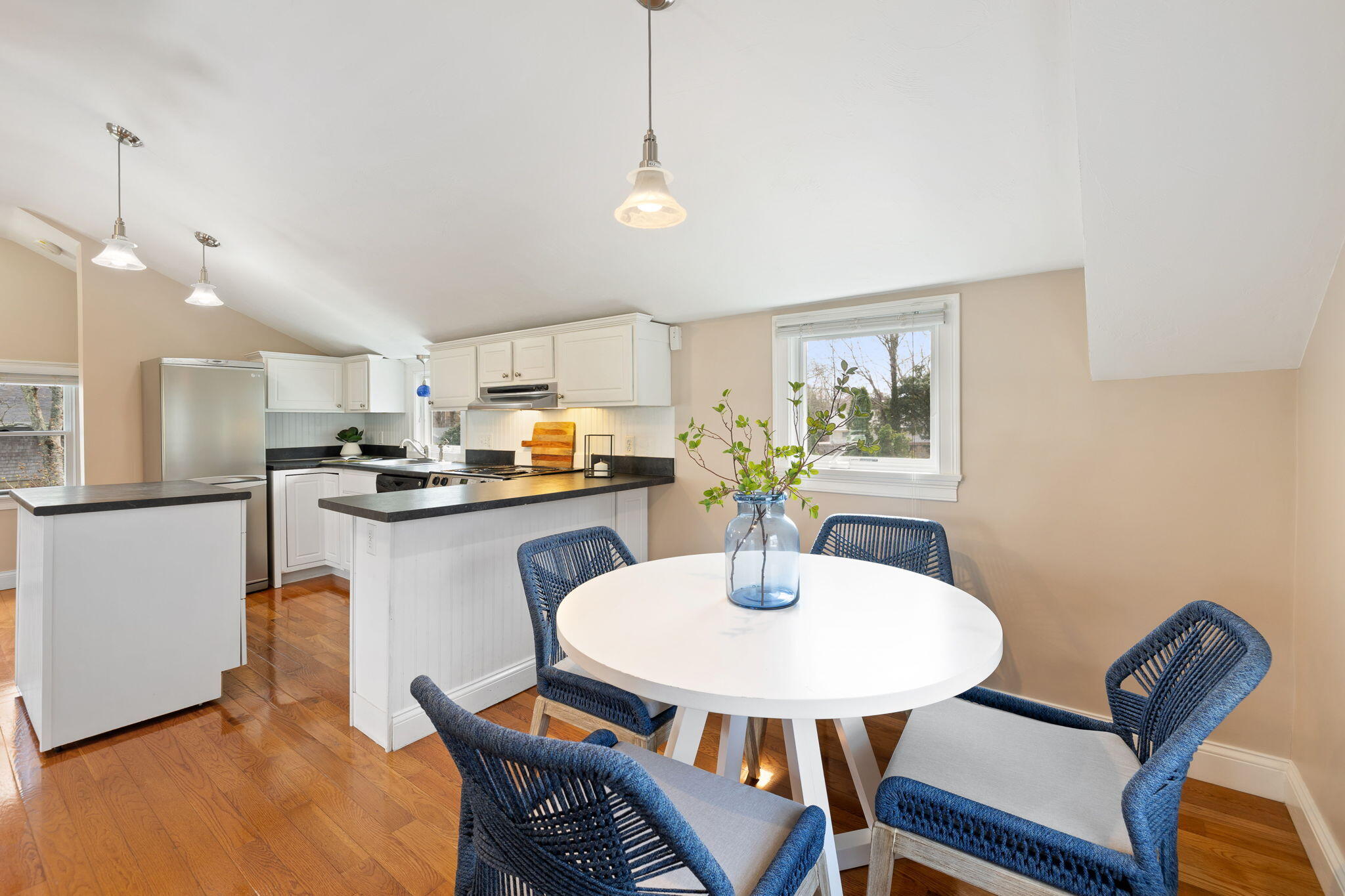 39 Oakwood Avenue