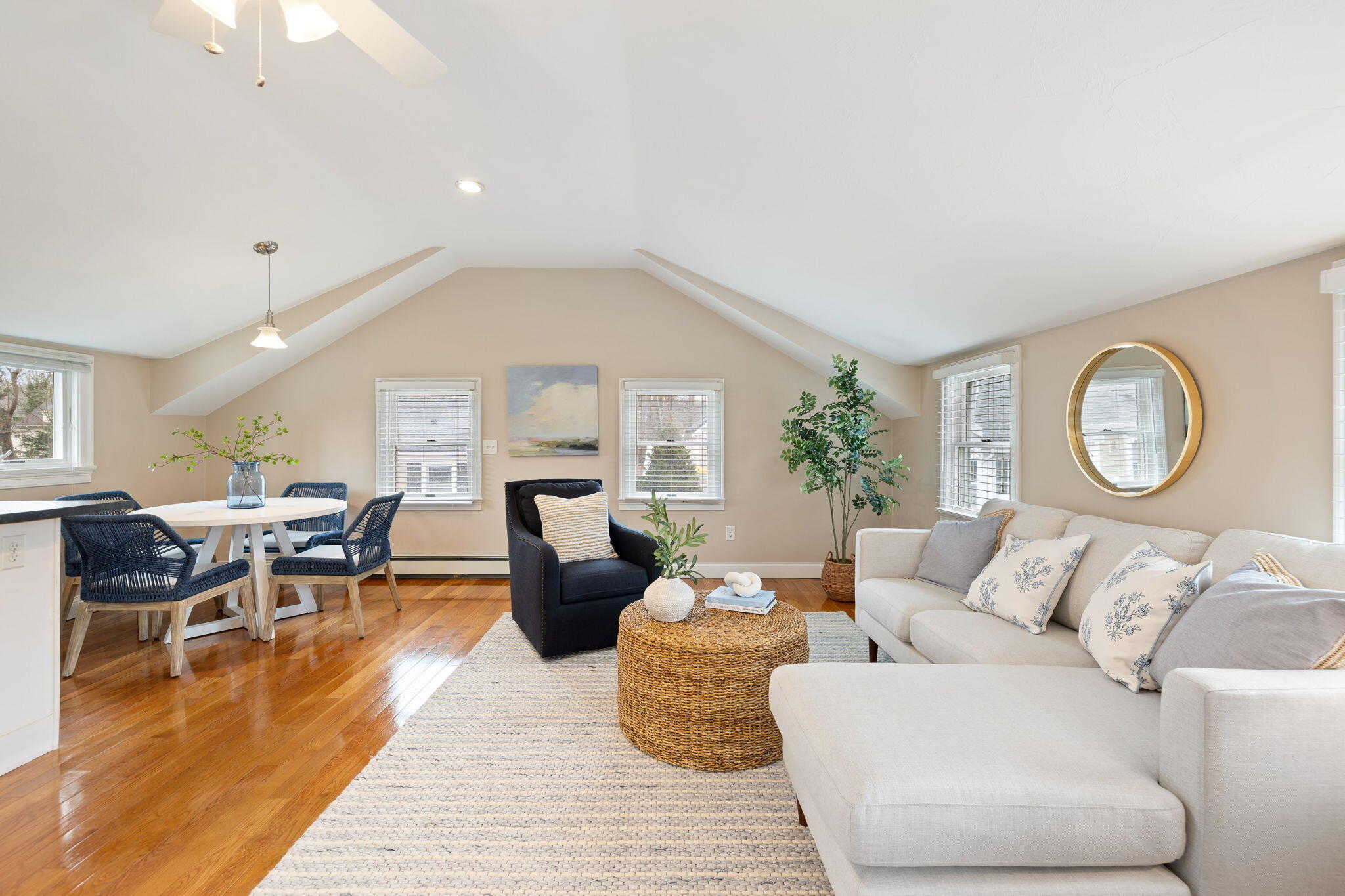 39 Oakwood Avenue
