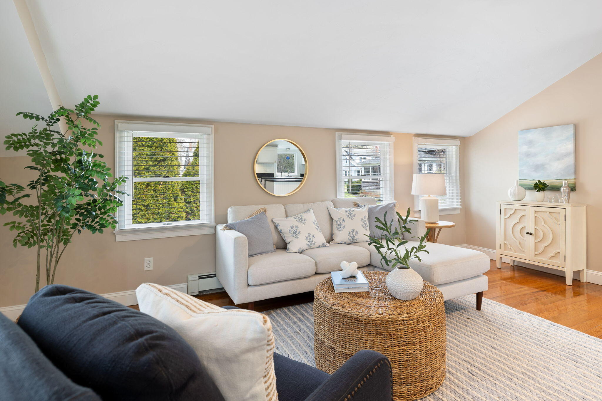 39 Oakwood Avenue
