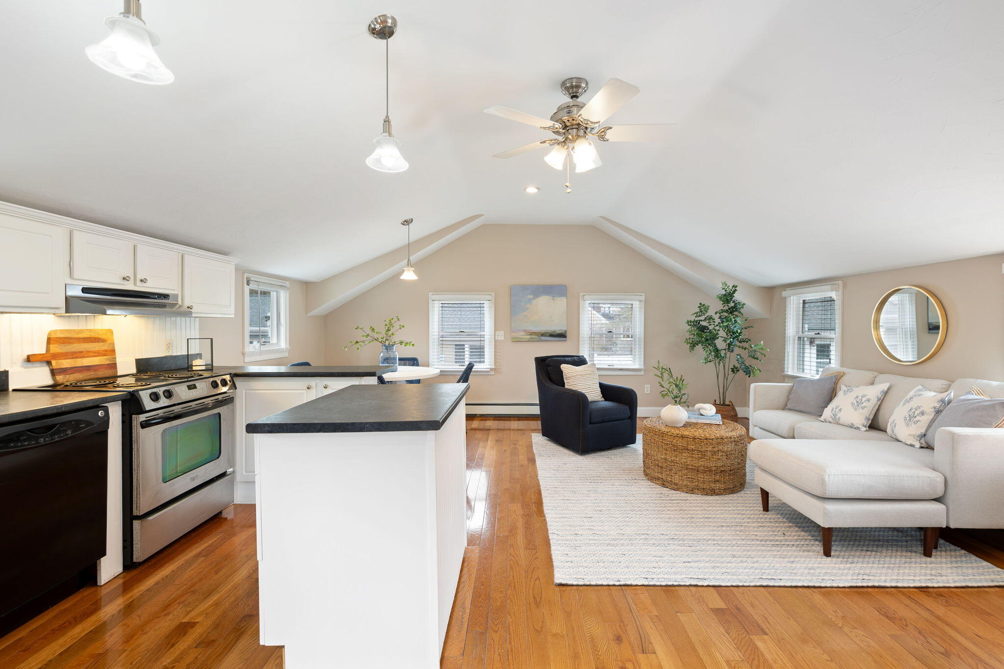 39 Oakwood Avenue