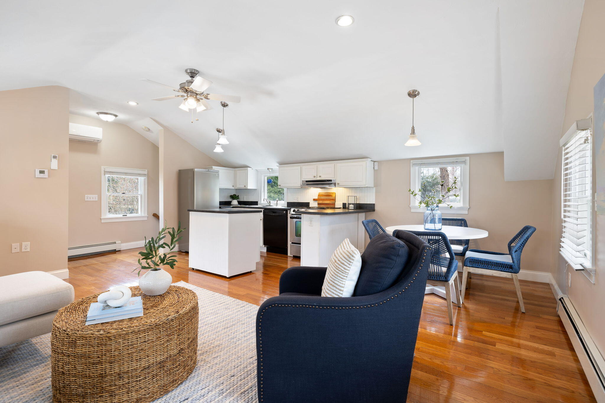 39 Oakwood Avenue