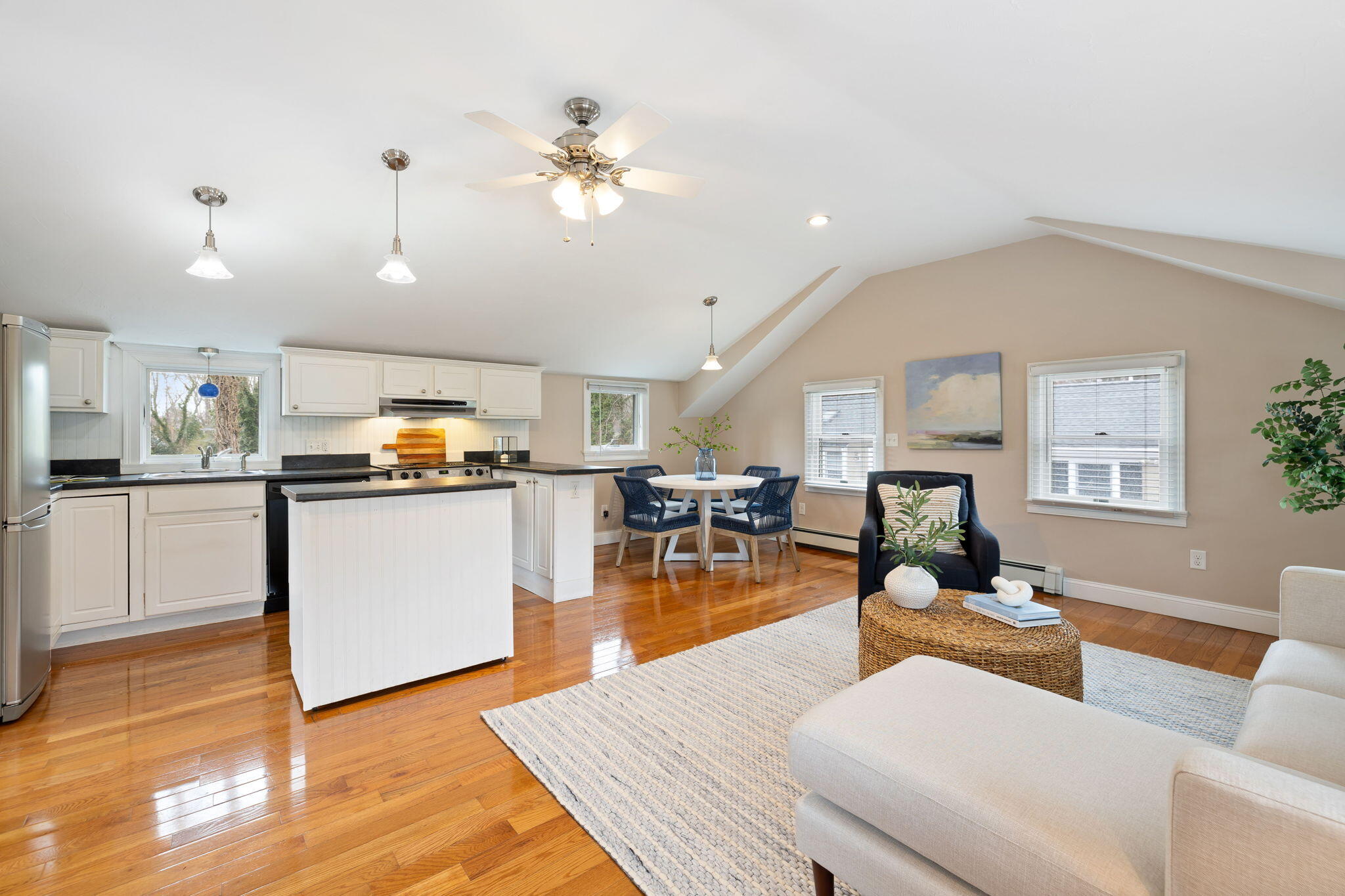 39 Oakwood Avenue