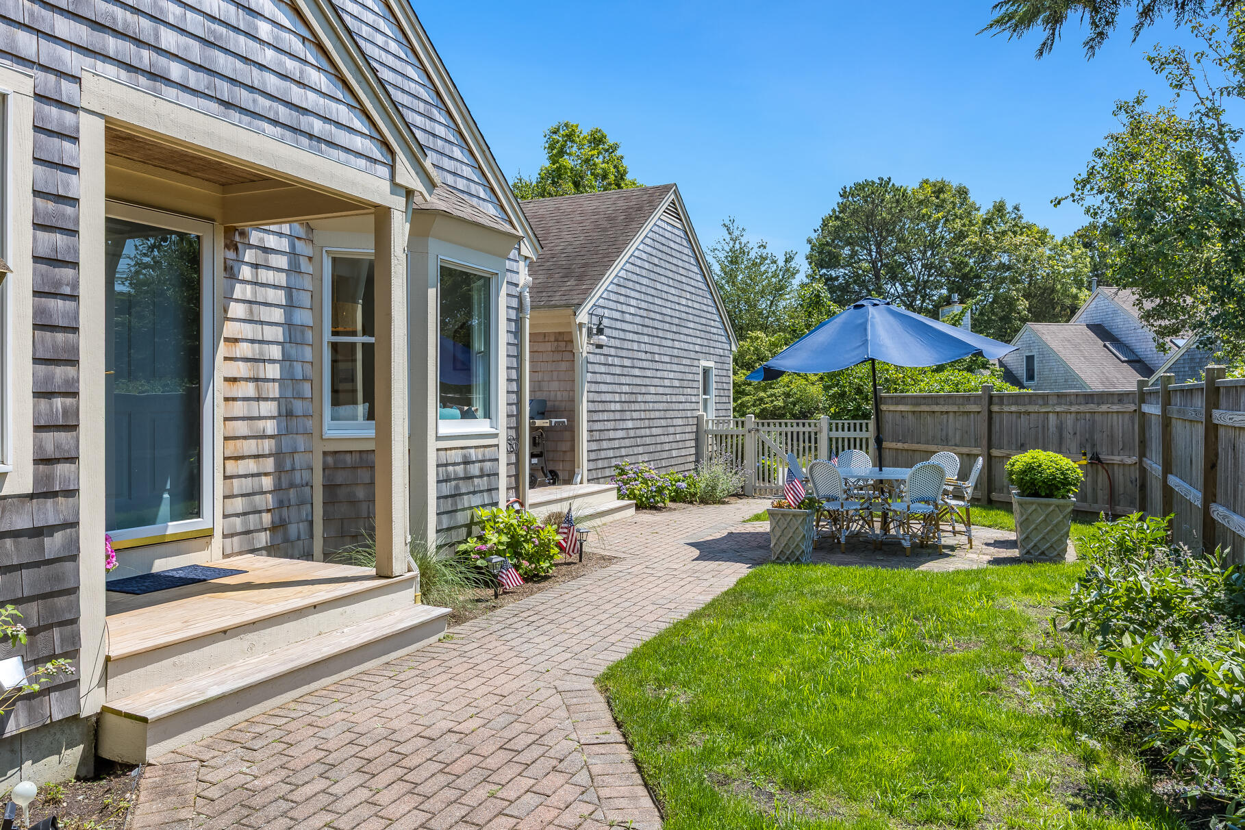 24 Oak Glen Village