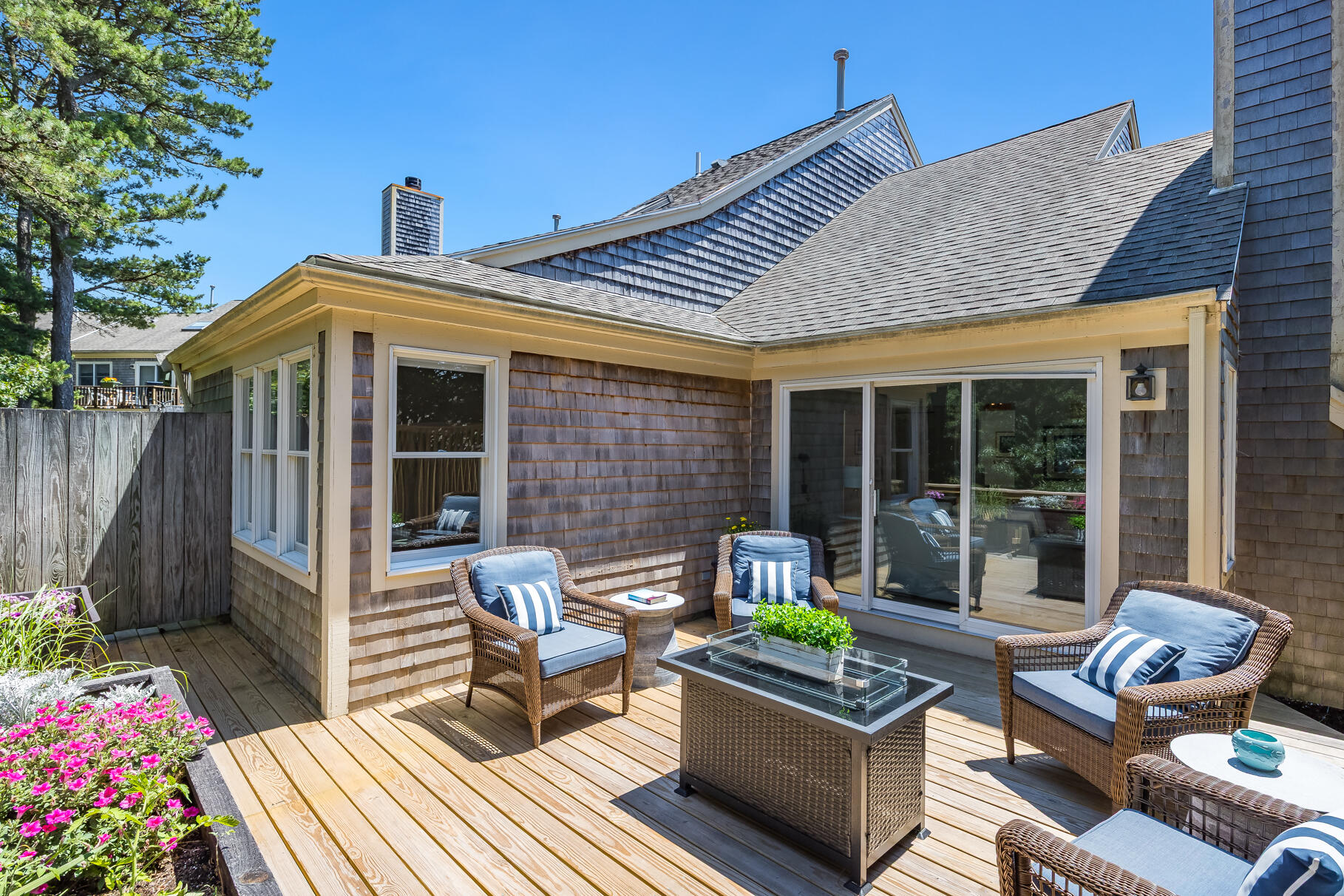 24 Oak Glen Village