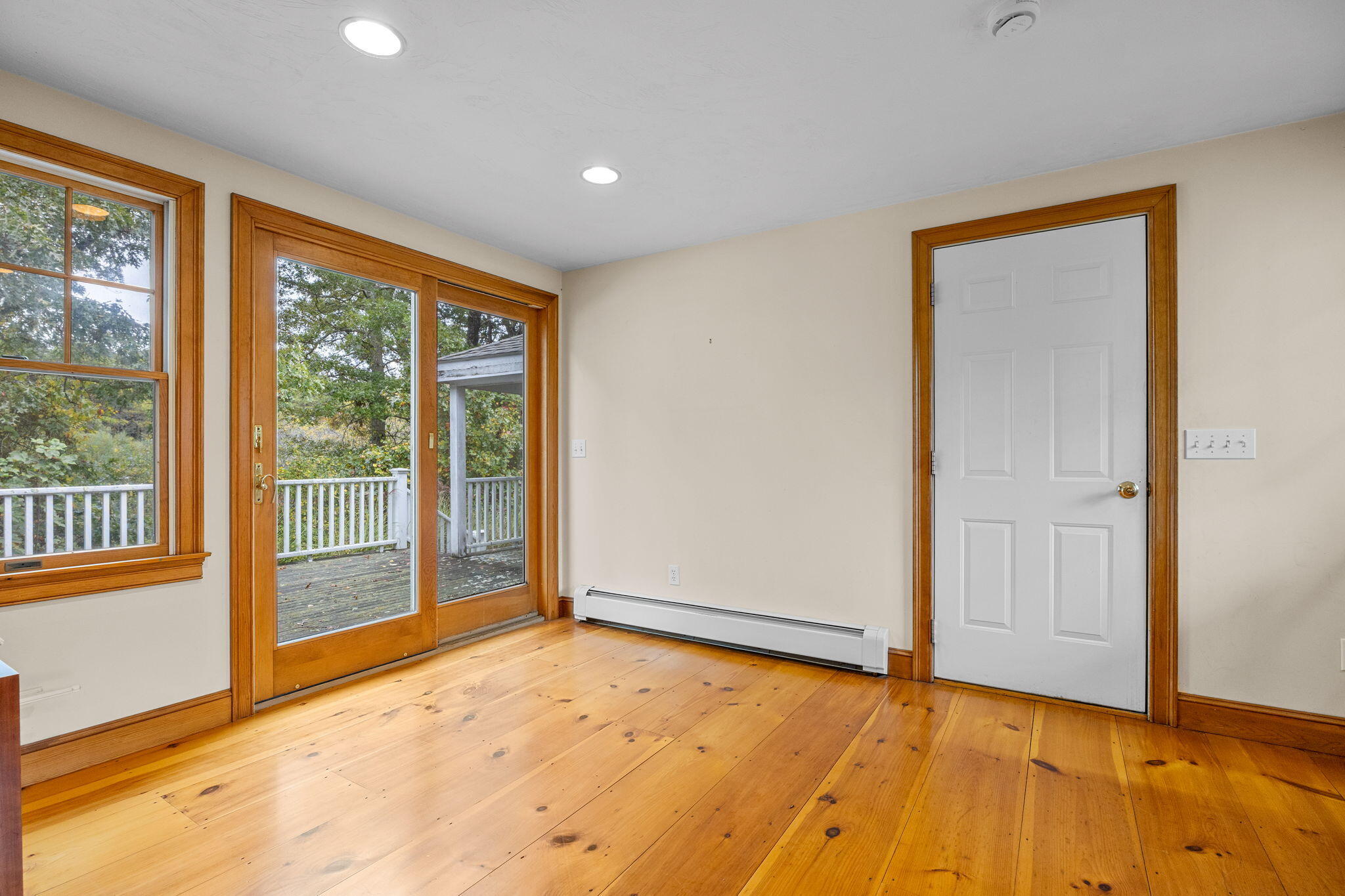 24 Minnetuxet Way