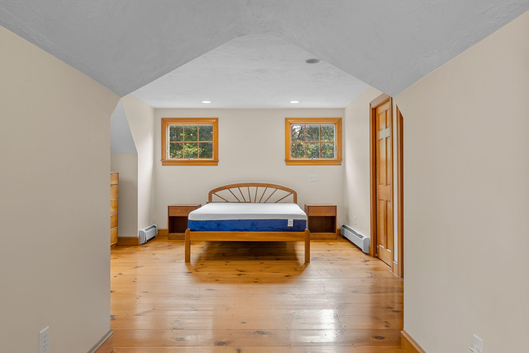 24 Minnetuxet Way