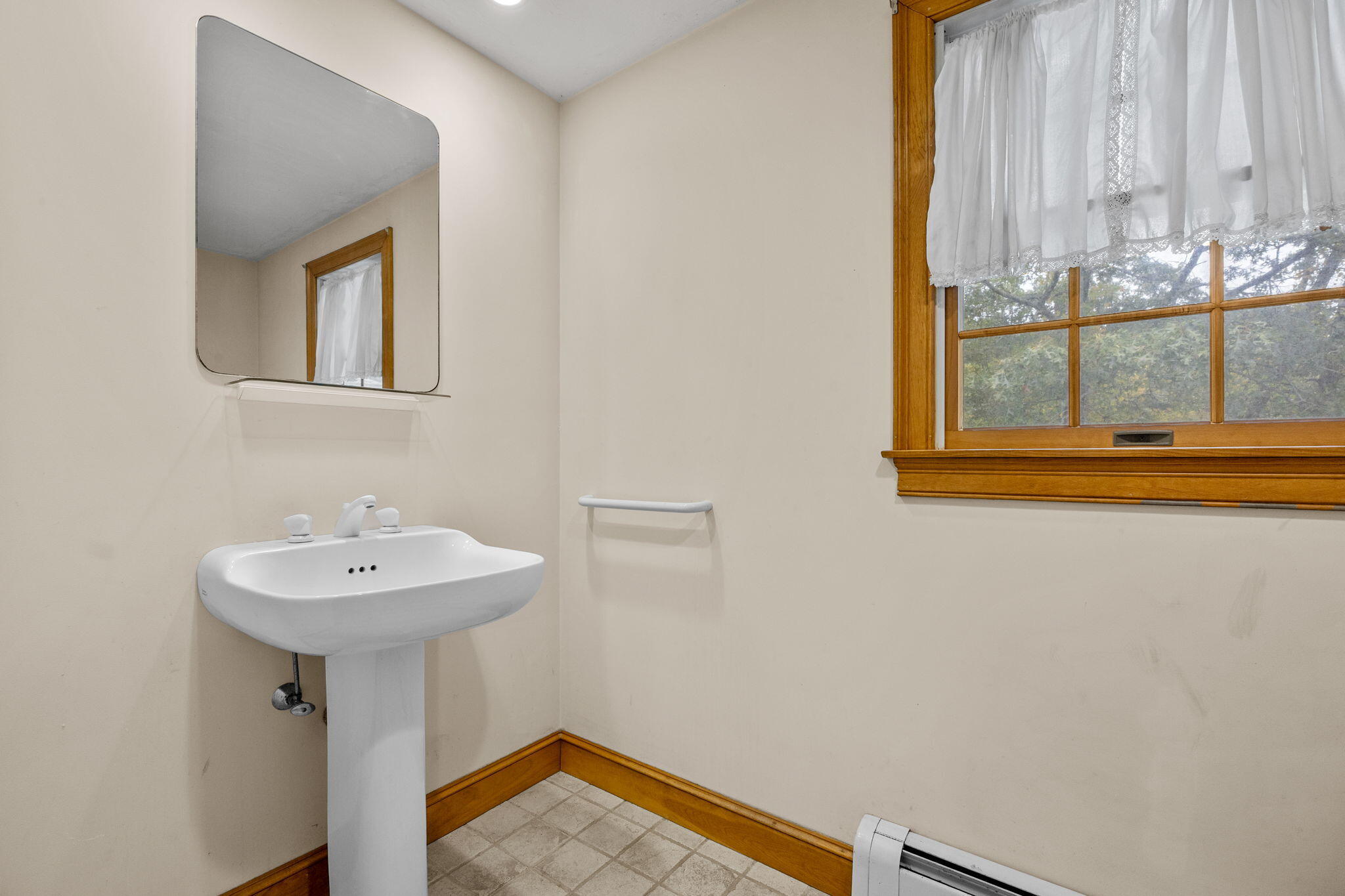 24 Minnetuxet Way
