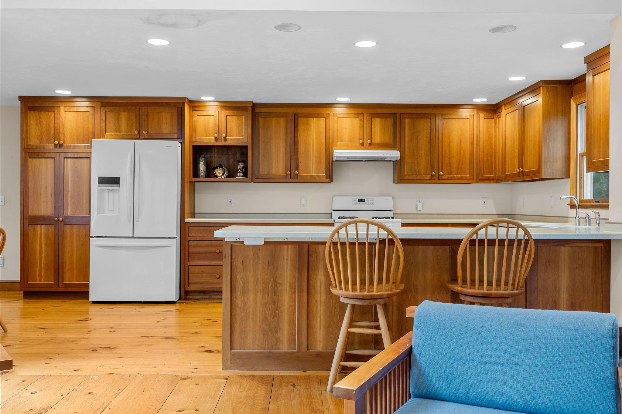 24 Minnetuxet Way