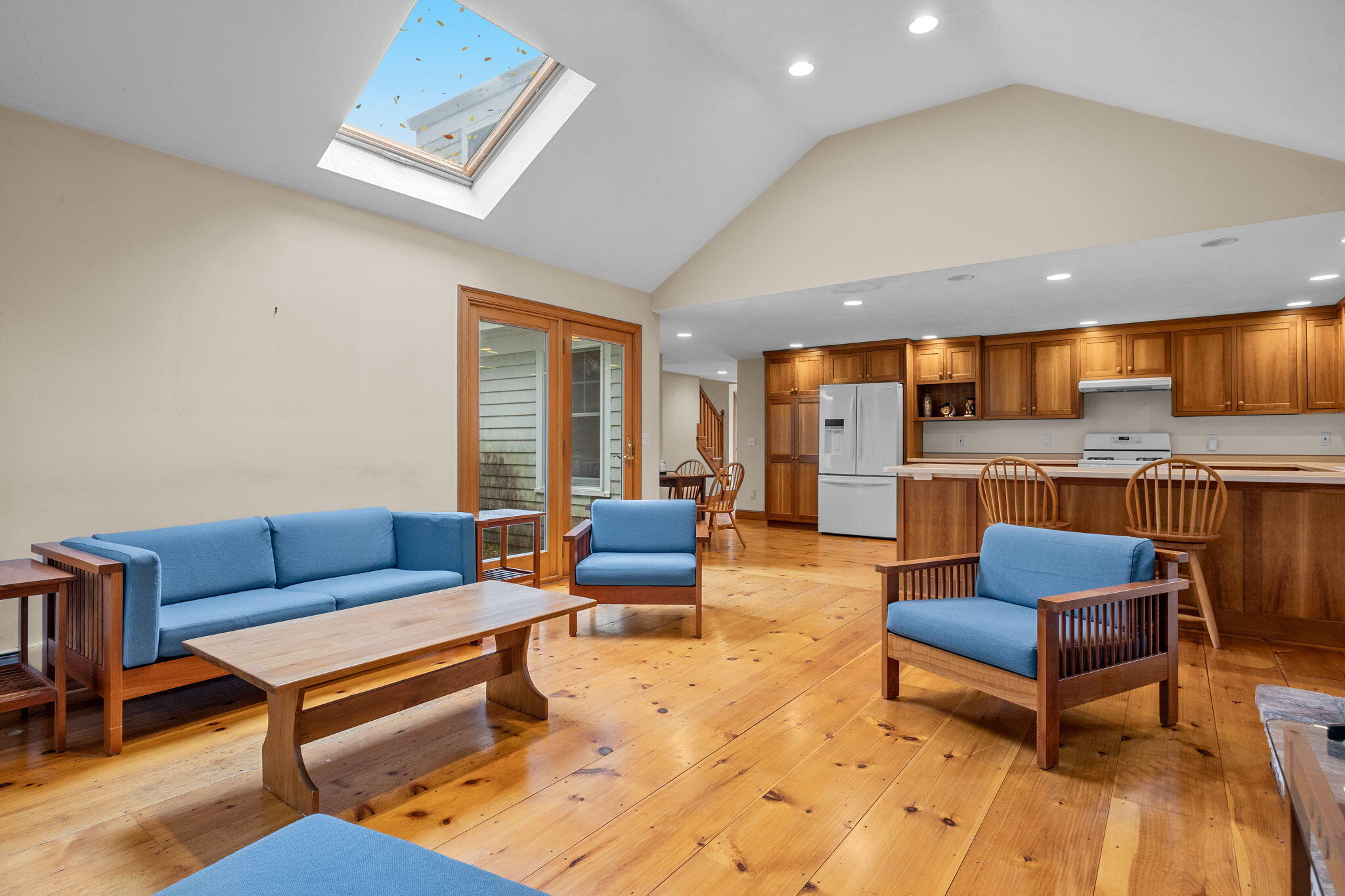 24 Minnetuxet Way