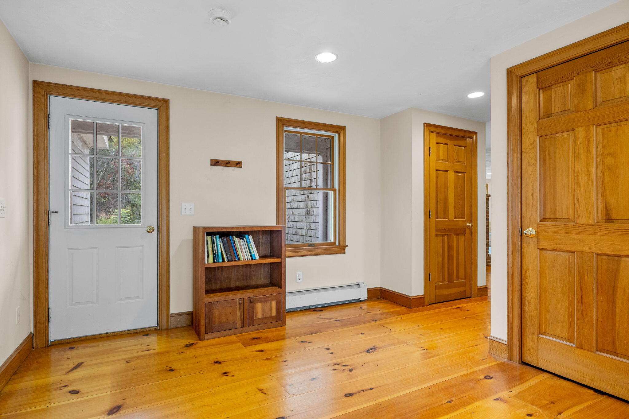 24 Minnetuxet Way
